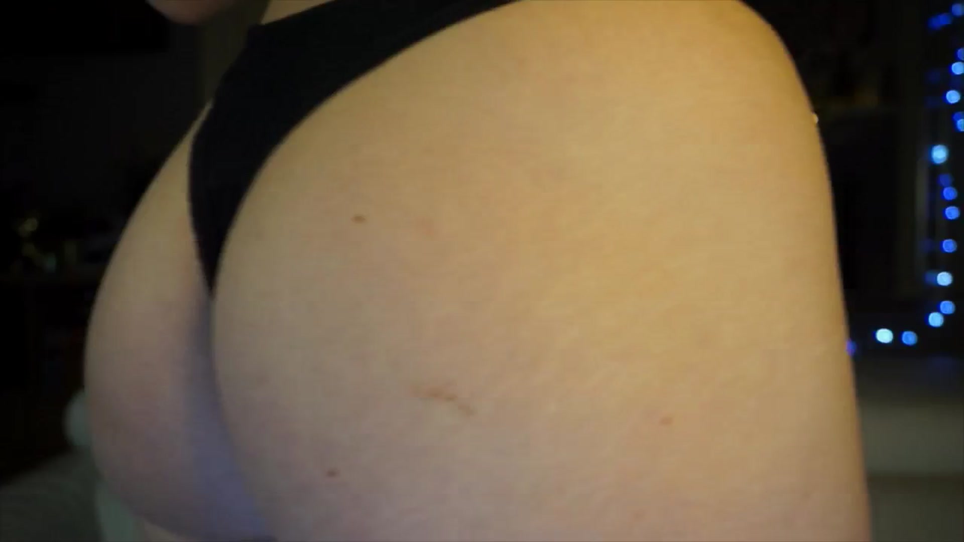 Gallery image thumbnail from Sw33t_g1rl's myfreecams stream on, 03/27/2026, 19:44 image 15 of 20