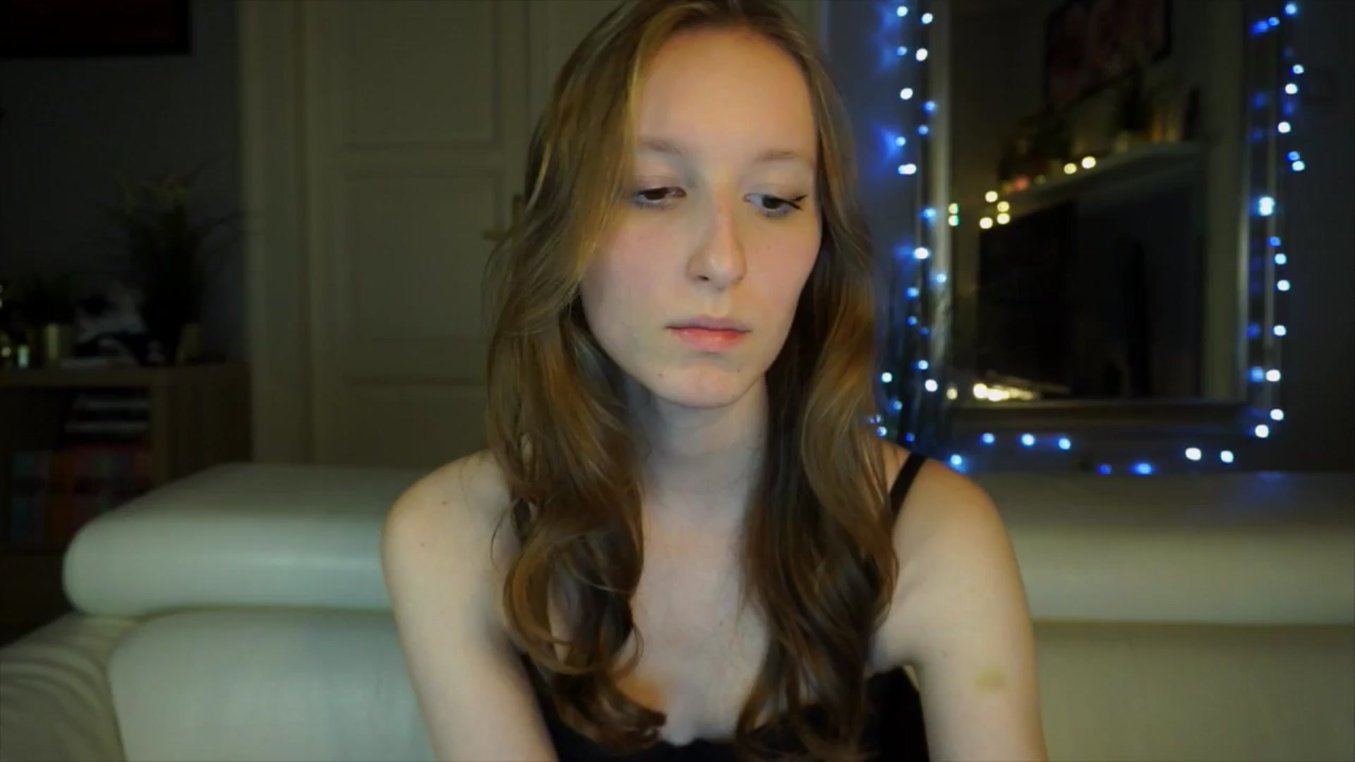Gallery image thumbnail from Sw33t_g1rl's myfreecams stream on, 03/27/2026, 21:59 image 4 of 20