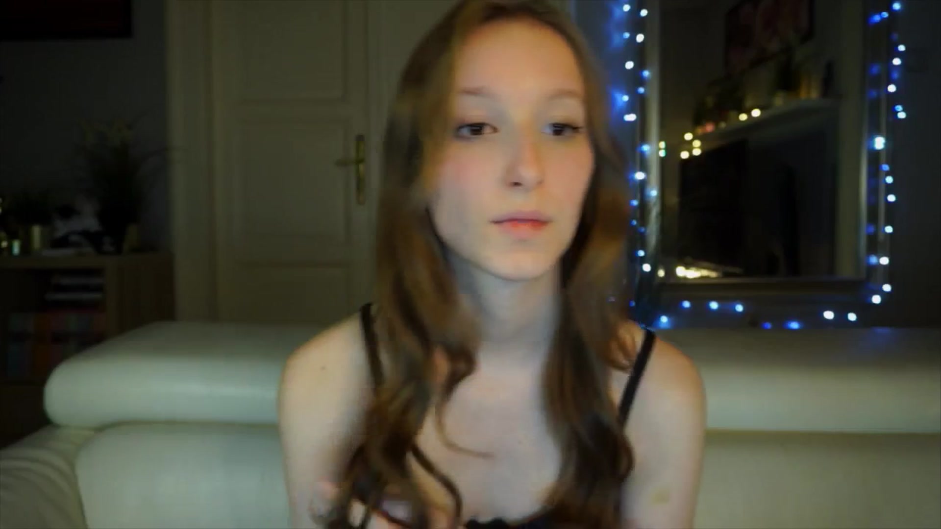 Gallery image thumbnail from Sw33t_g1rl's myfreecams stream on, 03/27/2026, 21:59 image 13 of 20