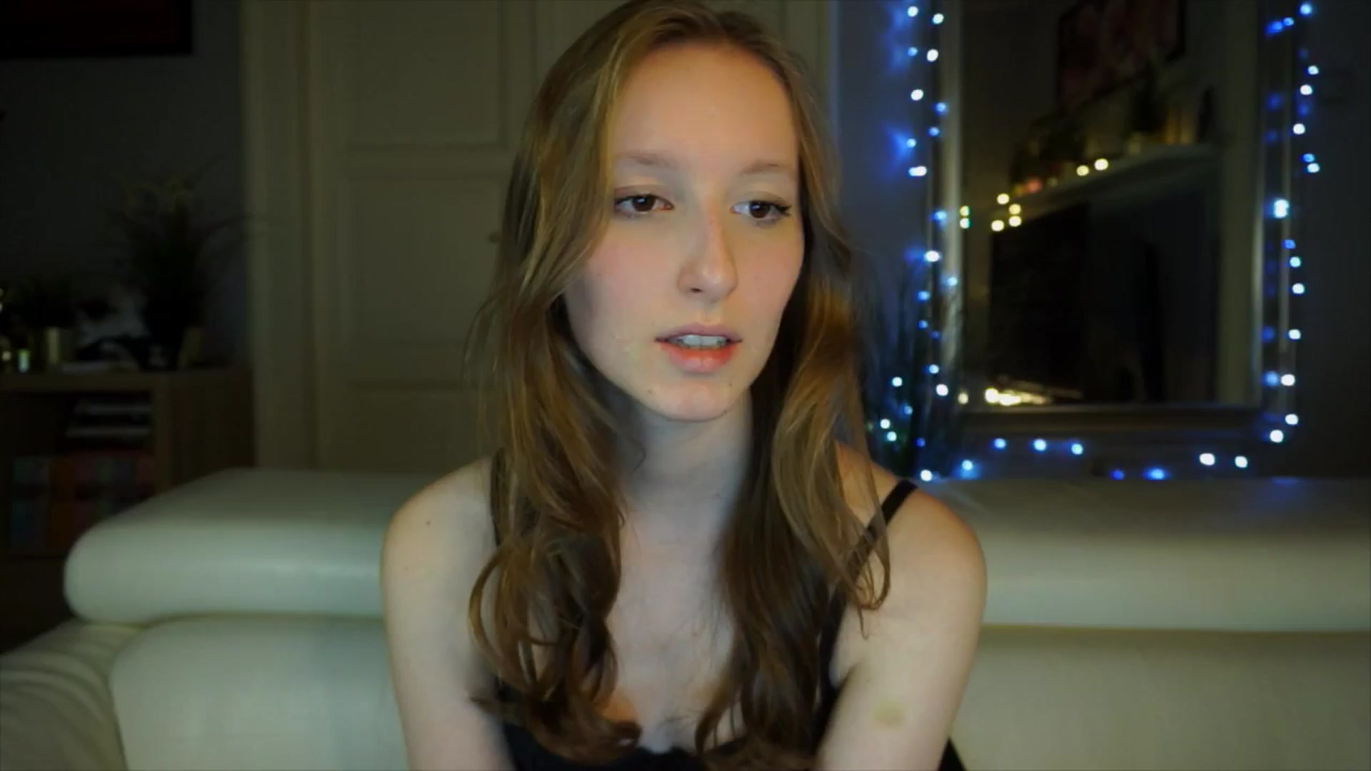 Gallery image thumbnail from Sw33t_g1rl's myfreecams stream on, 03/27/2026, 21:59 image 5 of 20