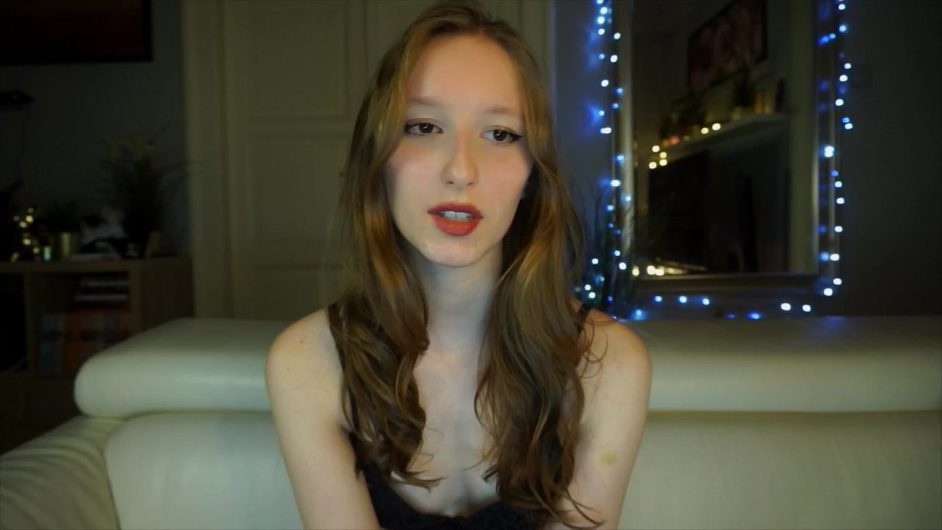 Gallery image thumbnail from Sw33t_g1rl's myfreecams stream on, 03/28/2026, 17:16 image 18 of 20