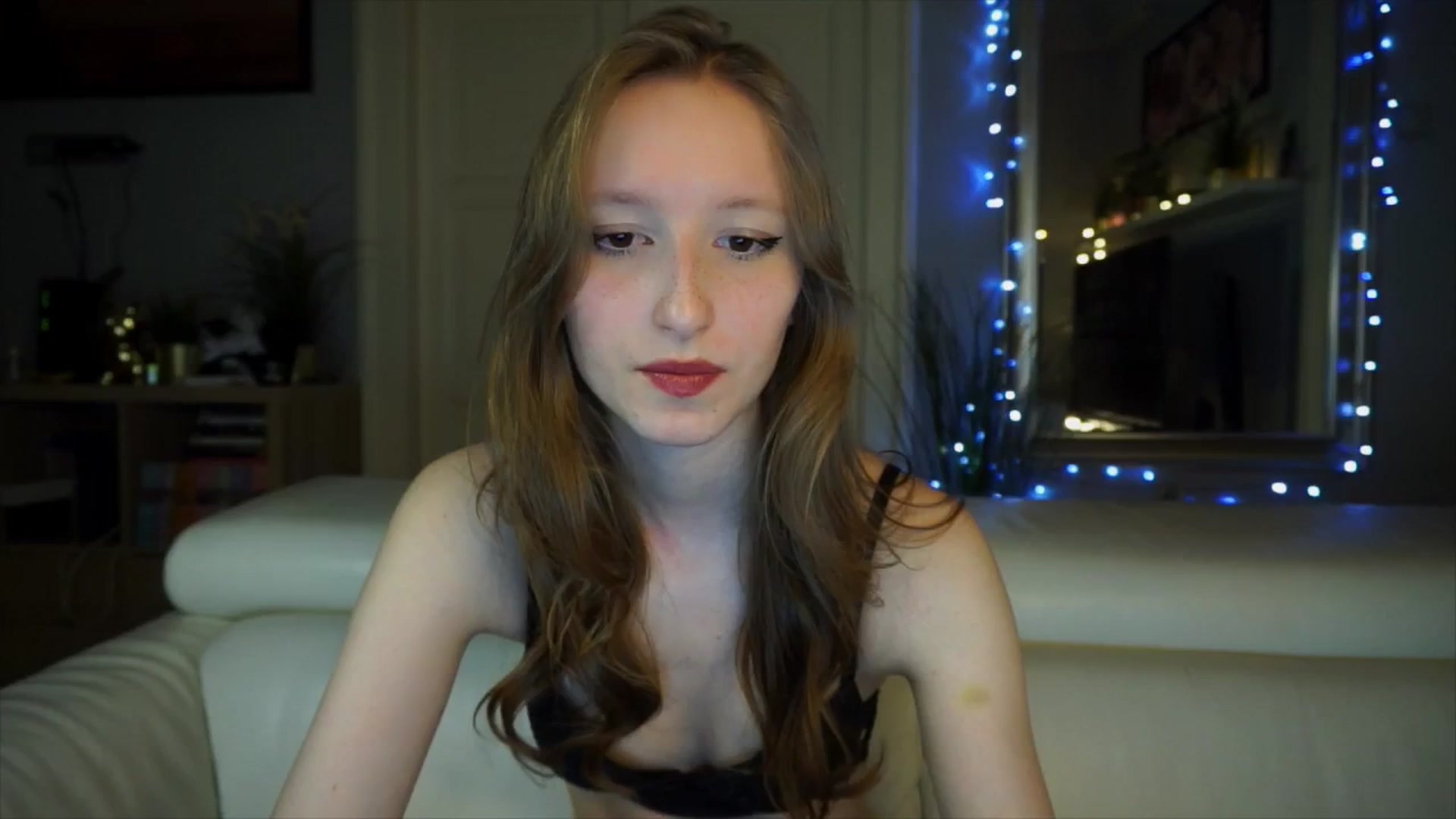 Gallery image thumbnail from Sw33t_g1rl's myfreecams stream on, 03/28/2026, 17:16 image 13 of 20