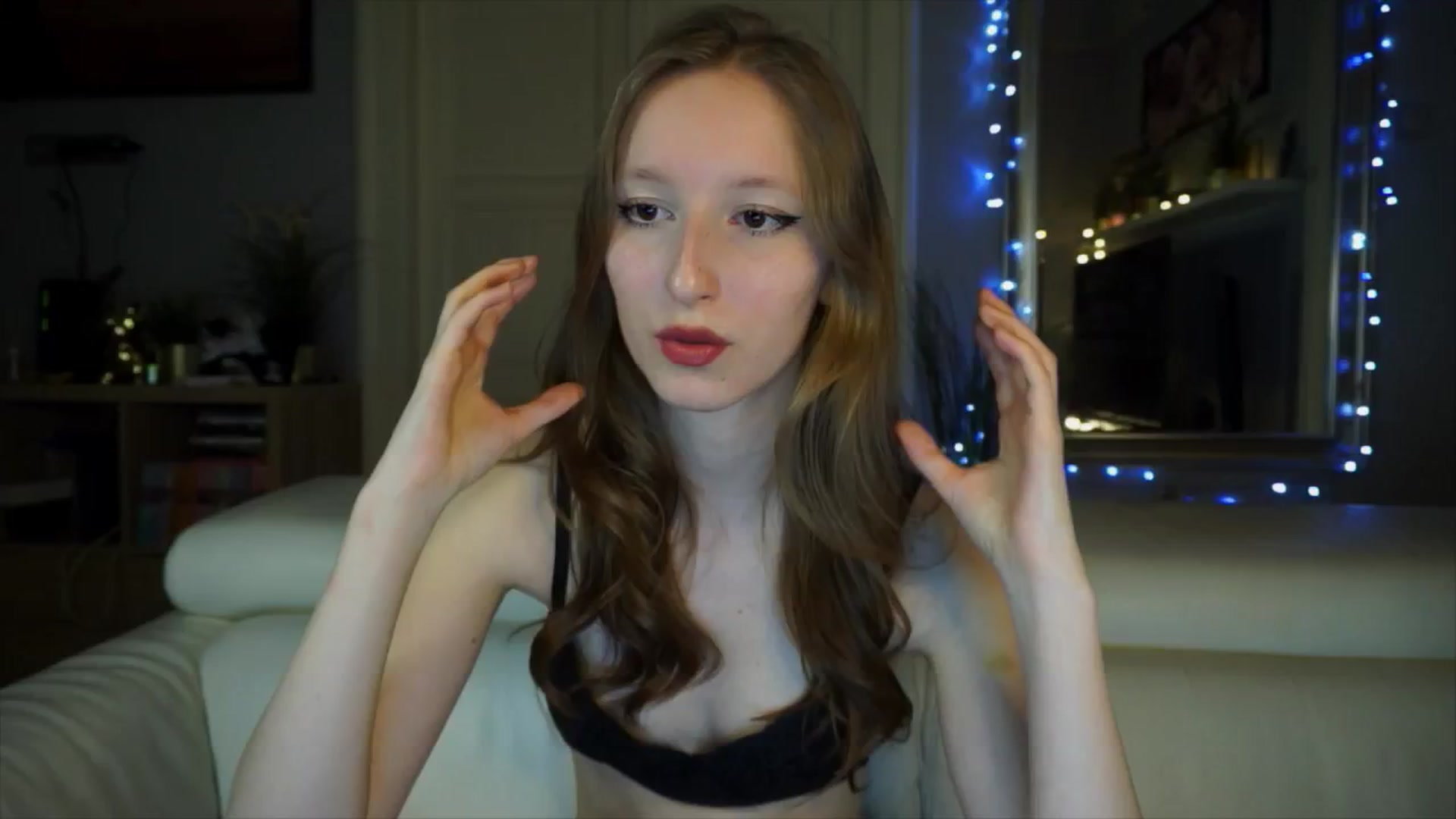 Gallery image thumbnail from Sw33t_g1rl's myfreecams stream on, 03/28/2026, 17:16 image 9 of 20