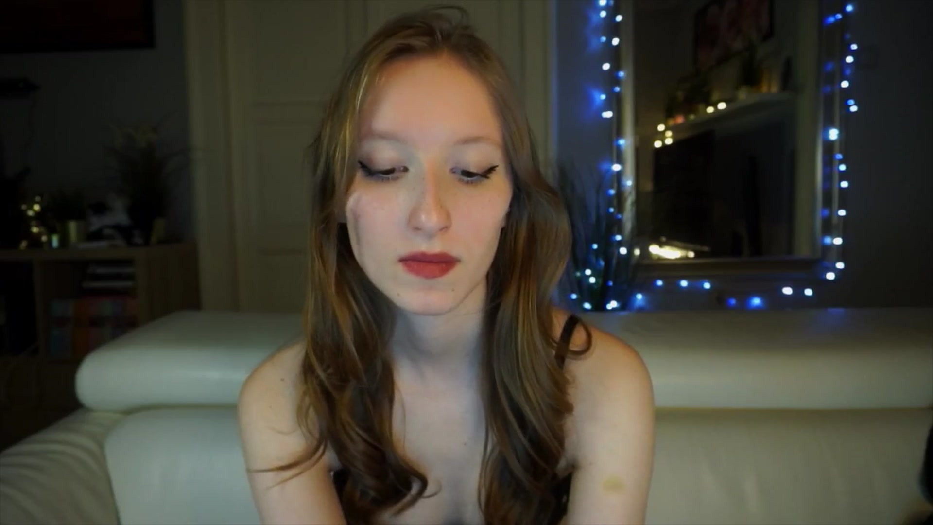 Gallery image thumbnail from Sw33t_g1rl's myfreecams stream on, 03/28/2026, 18:05 image 10 of 20