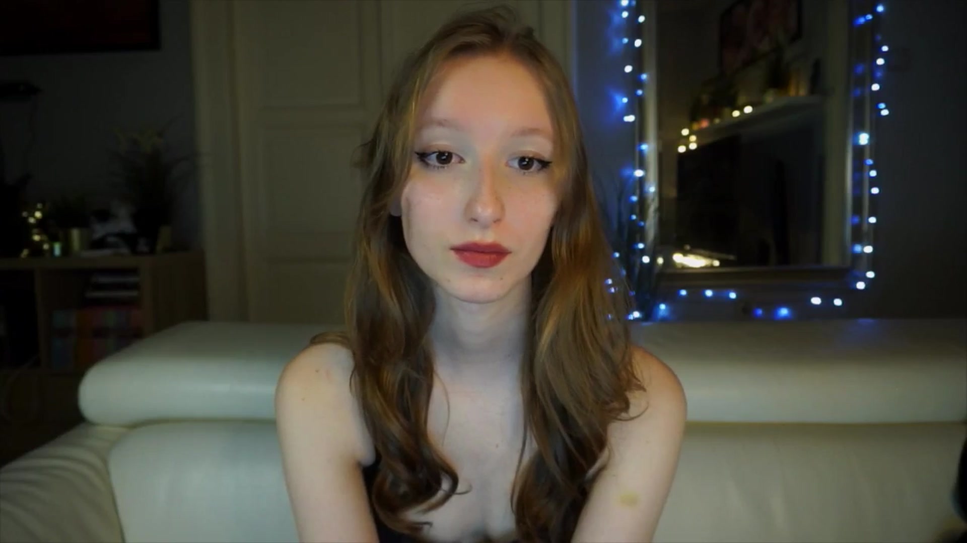Gallery image thumbnail from Sw33t_g1rl's myfreecams stream on, 03/28/2026, 18:05 image 7 of 20