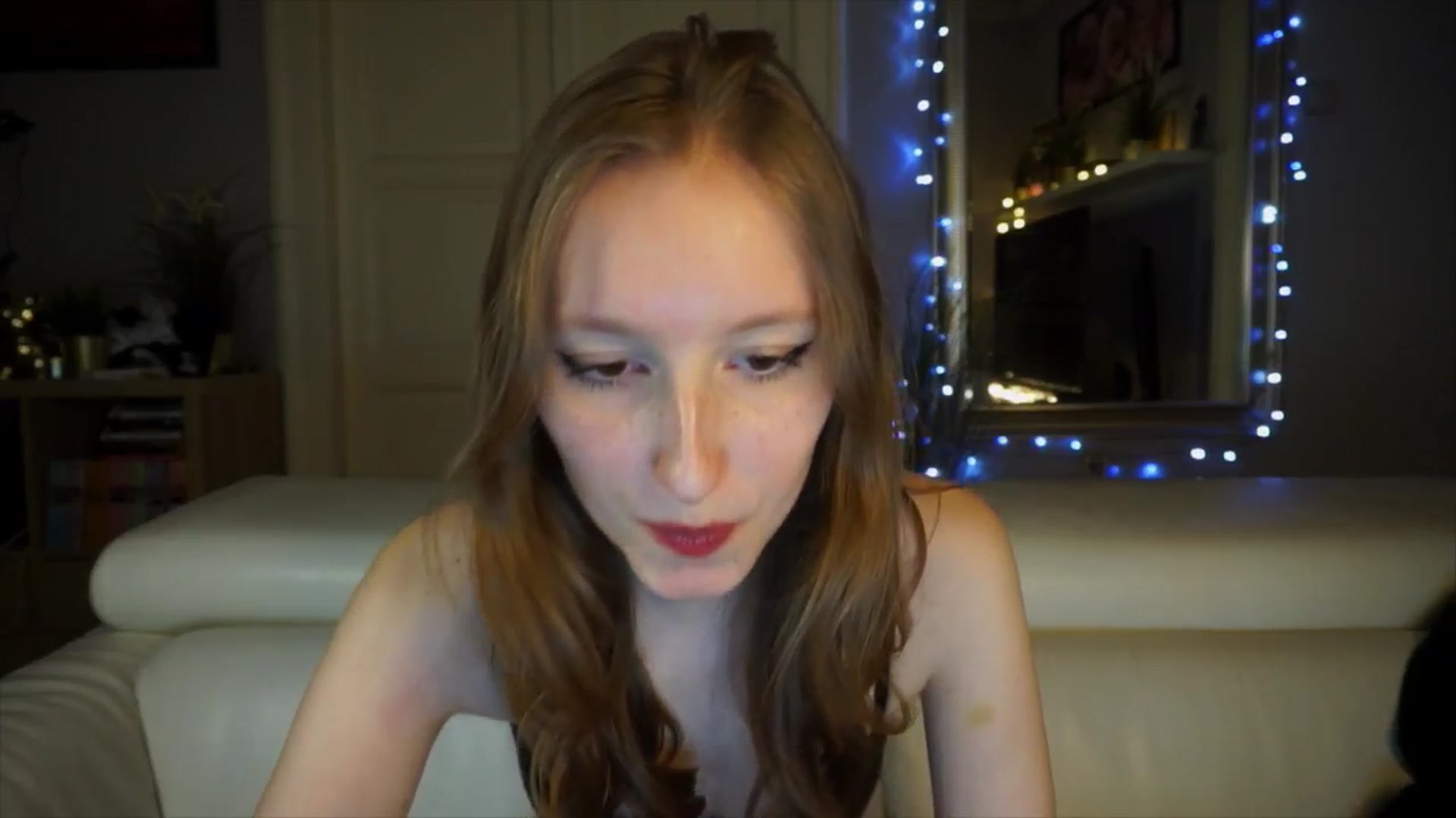 Gallery image thumbnail from Sw33t_g1rl's myfreecams stream on, 03/28/2026, 19:20 image 9 of 20