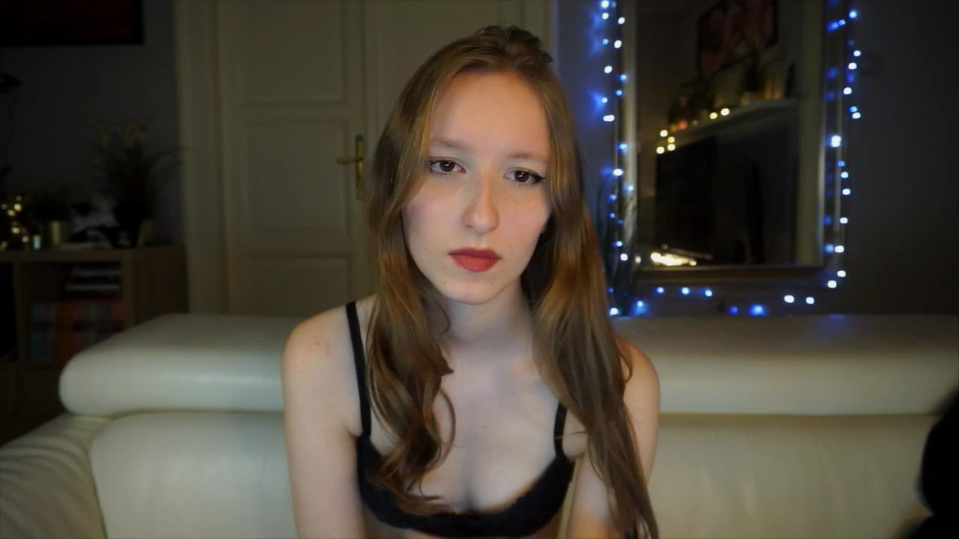 Gallery image thumbnail from Sw33t_g1rl's myfreecams stream on, 03/28/2026, 19:20 image 13 of 20