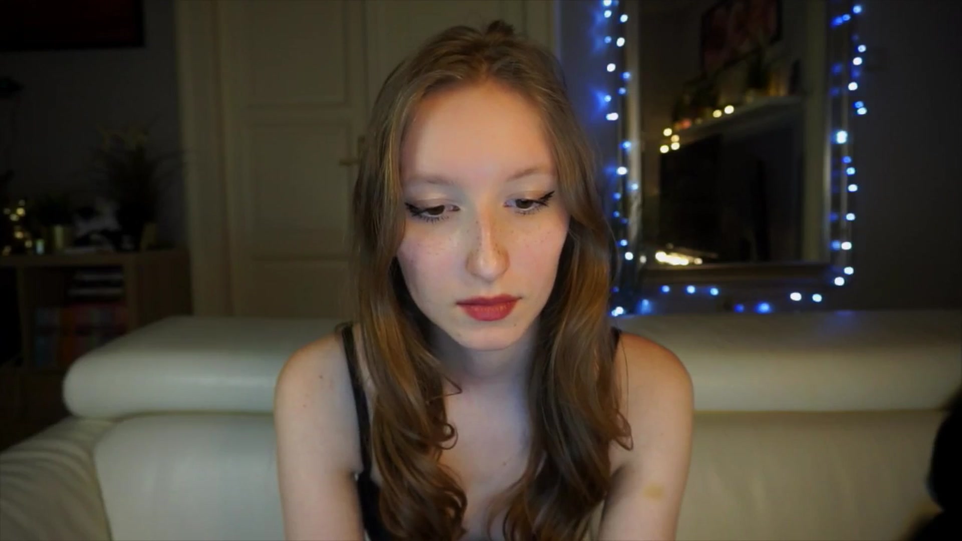 Gallery image thumbnail from Sw33t_g1rl's myfreecams stream on, 03/28/2026, 19:20 image 20 of 20