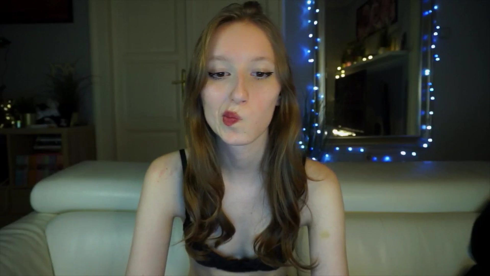 Gallery image thumbnail from Sw33t_g1rl's myfreecams stream on, 03/28/2026, 19:20 image 6 of 20
