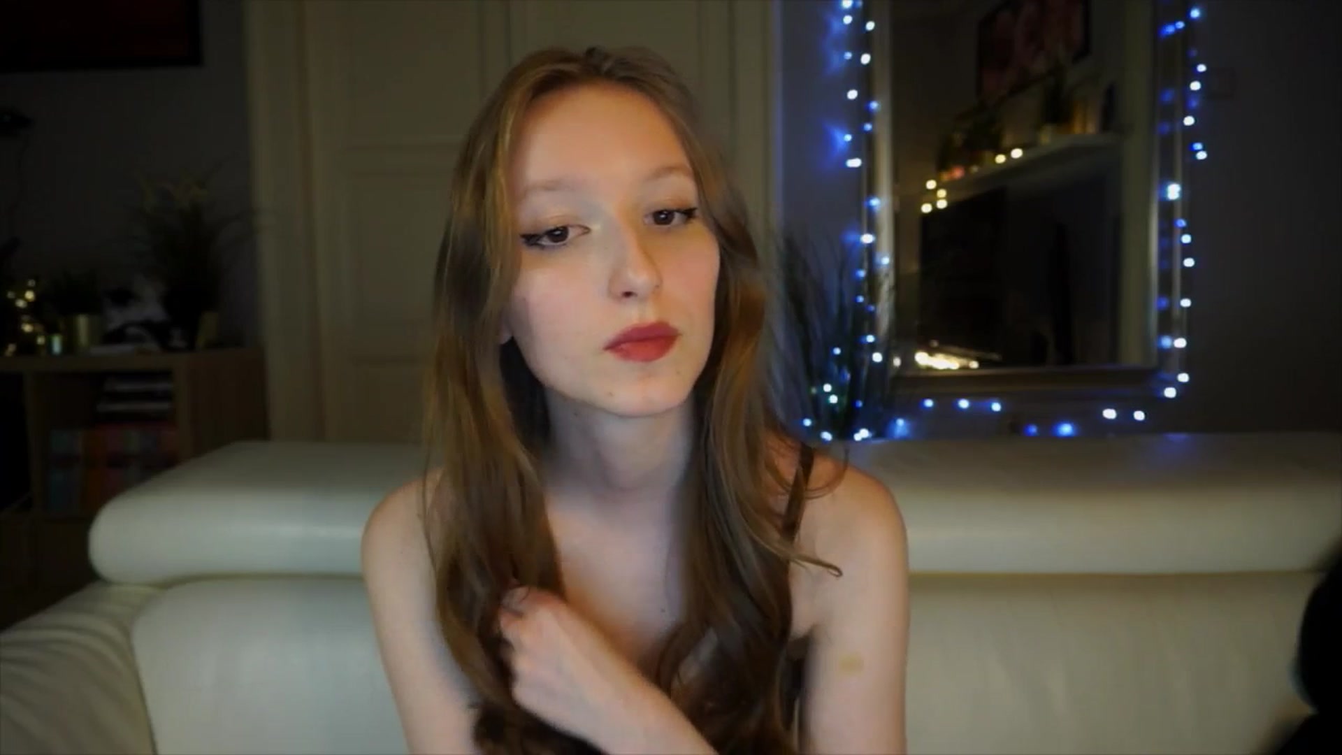 Gallery image thumbnail from Sw33t_g1rl's myfreecams stream on, 03/28/2026, 19:20 image 19 of 20