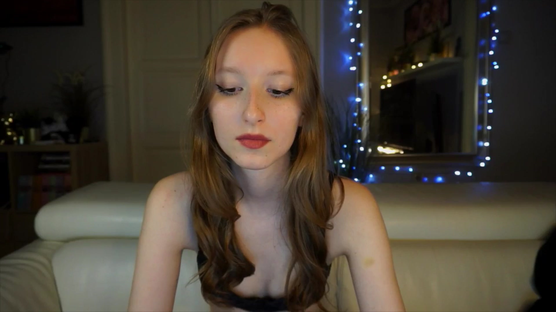 Gallery image thumbnail from Sw33t_g1rl's myfreecams stream on, 03/28/2026, 19:20 image 10 of 20