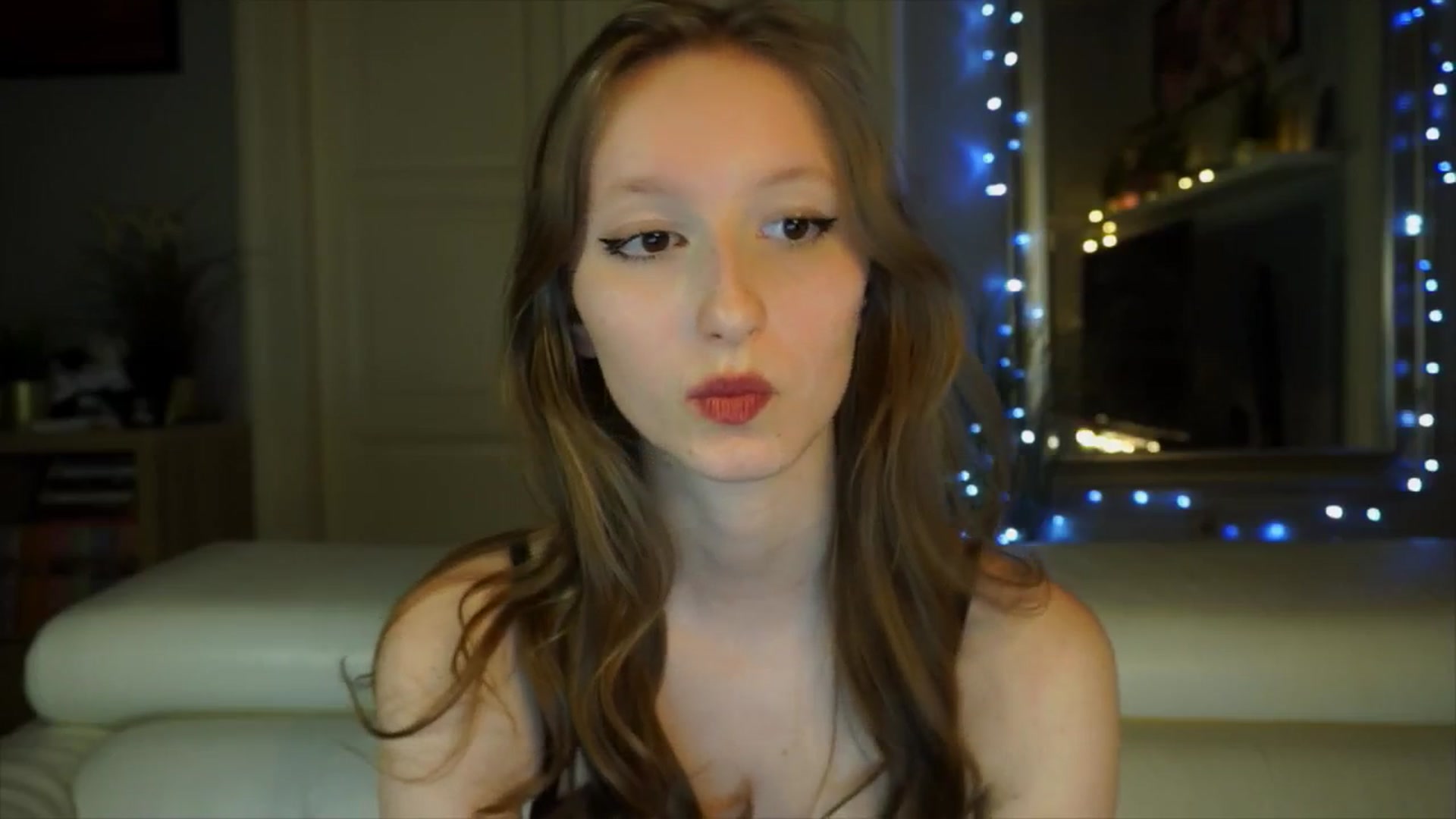 Gallery image thumbnail from Sw33t_g1rl's myfreecams stream on, 03/28/2026, 19:57 image 4 of 20