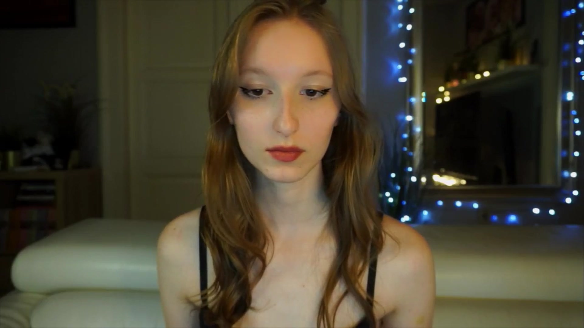 Gallery image thumbnail from Sw33t_g1rl's myfreecams stream on, 03/28/2026, 19:57 image 14 of 20