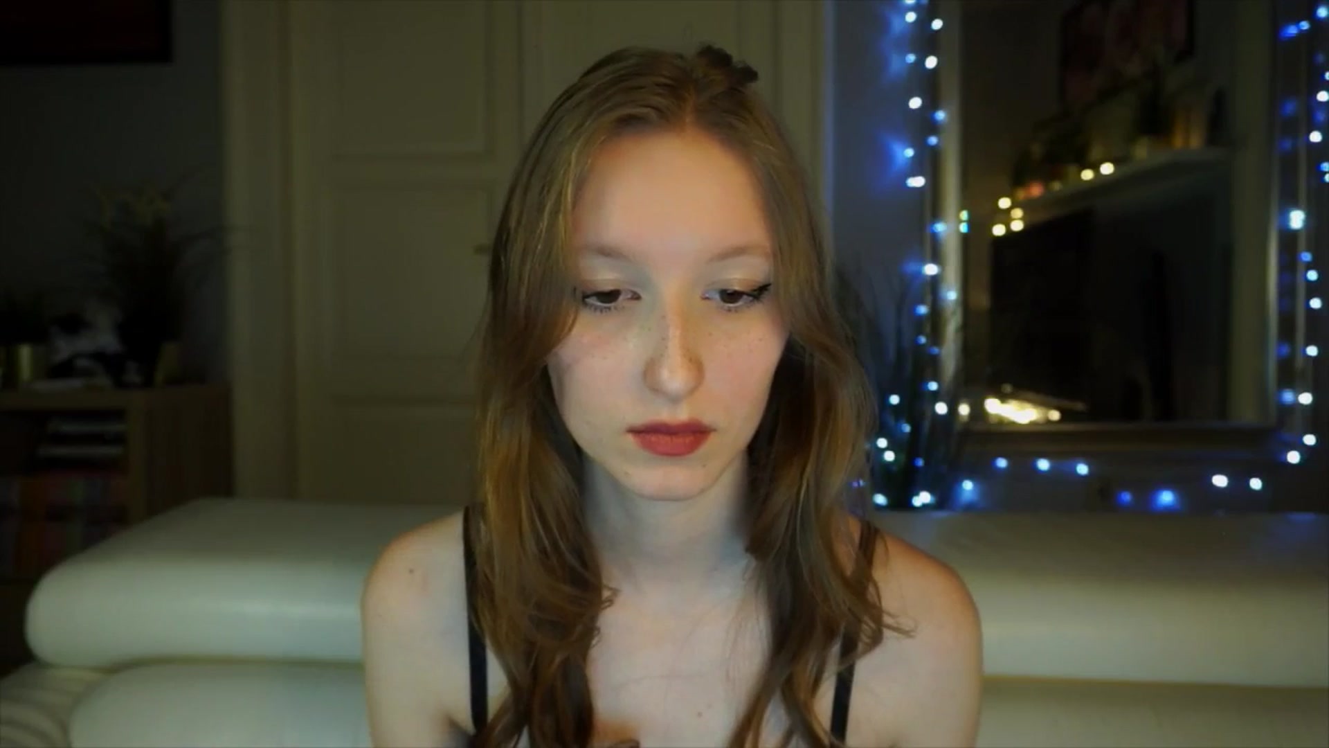 Gallery image thumbnail from Sw33t_g1rl's myfreecams stream on, 03/28/2026, 19:57 image 19 of 20