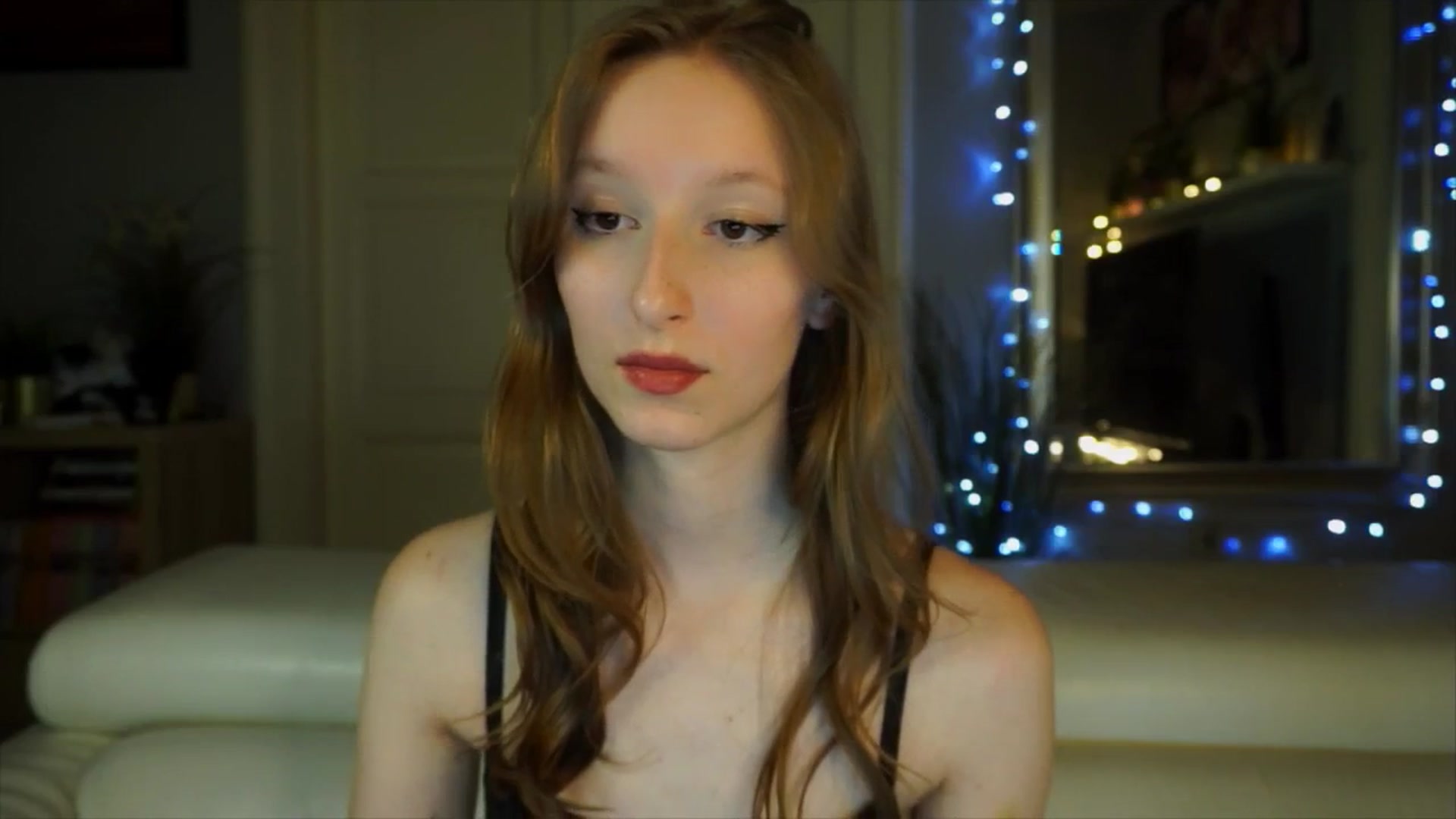 Gallery image thumbnail from Sw33t_g1rl's myfreecams stream on, 03/28/2026, 19:57 image 15 of 20