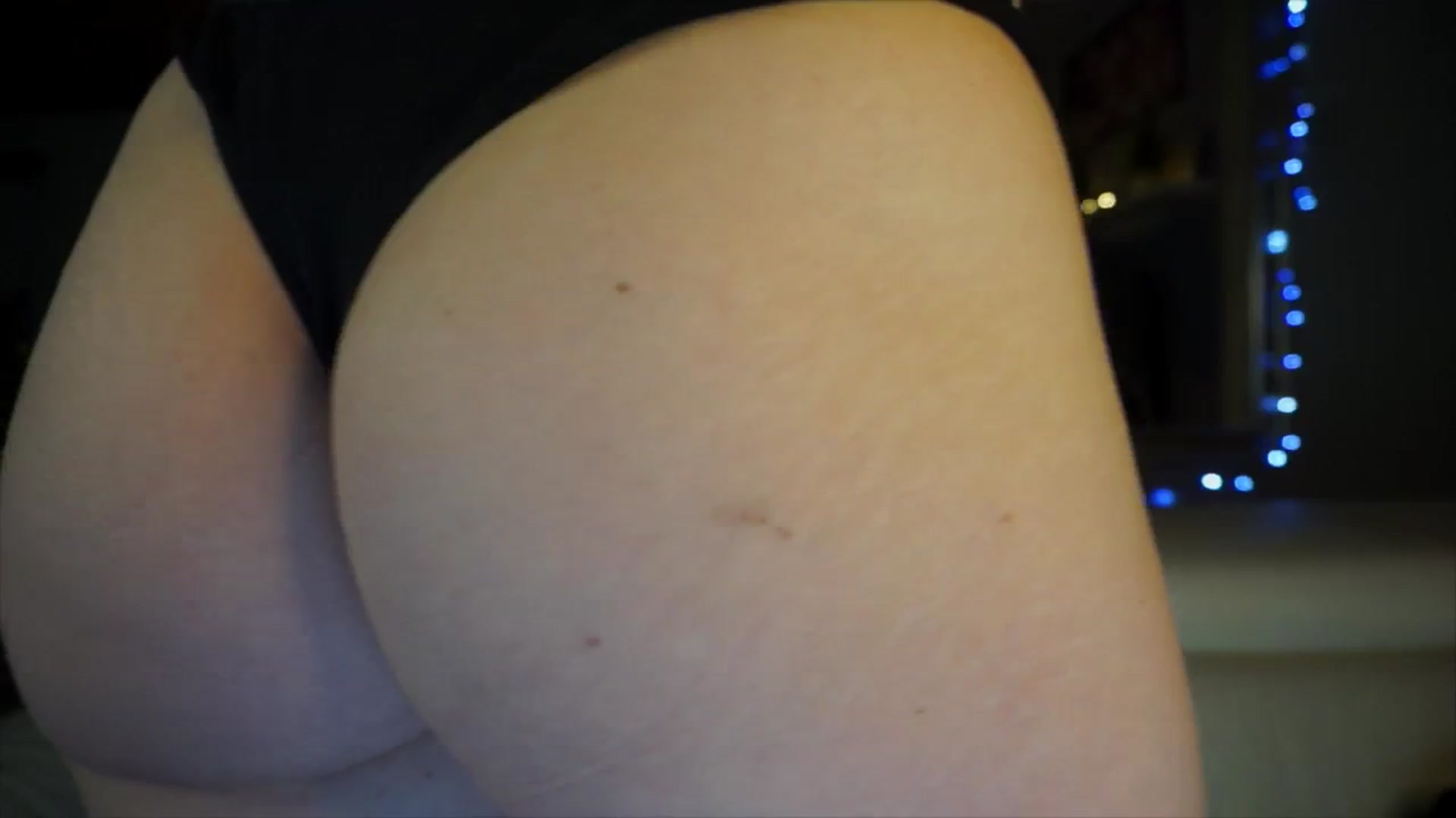 Gallery image thumbnail from Sw33t_g1rl's myfreecams stream on, 03/29/2026, 19:13 image 9 of 20
