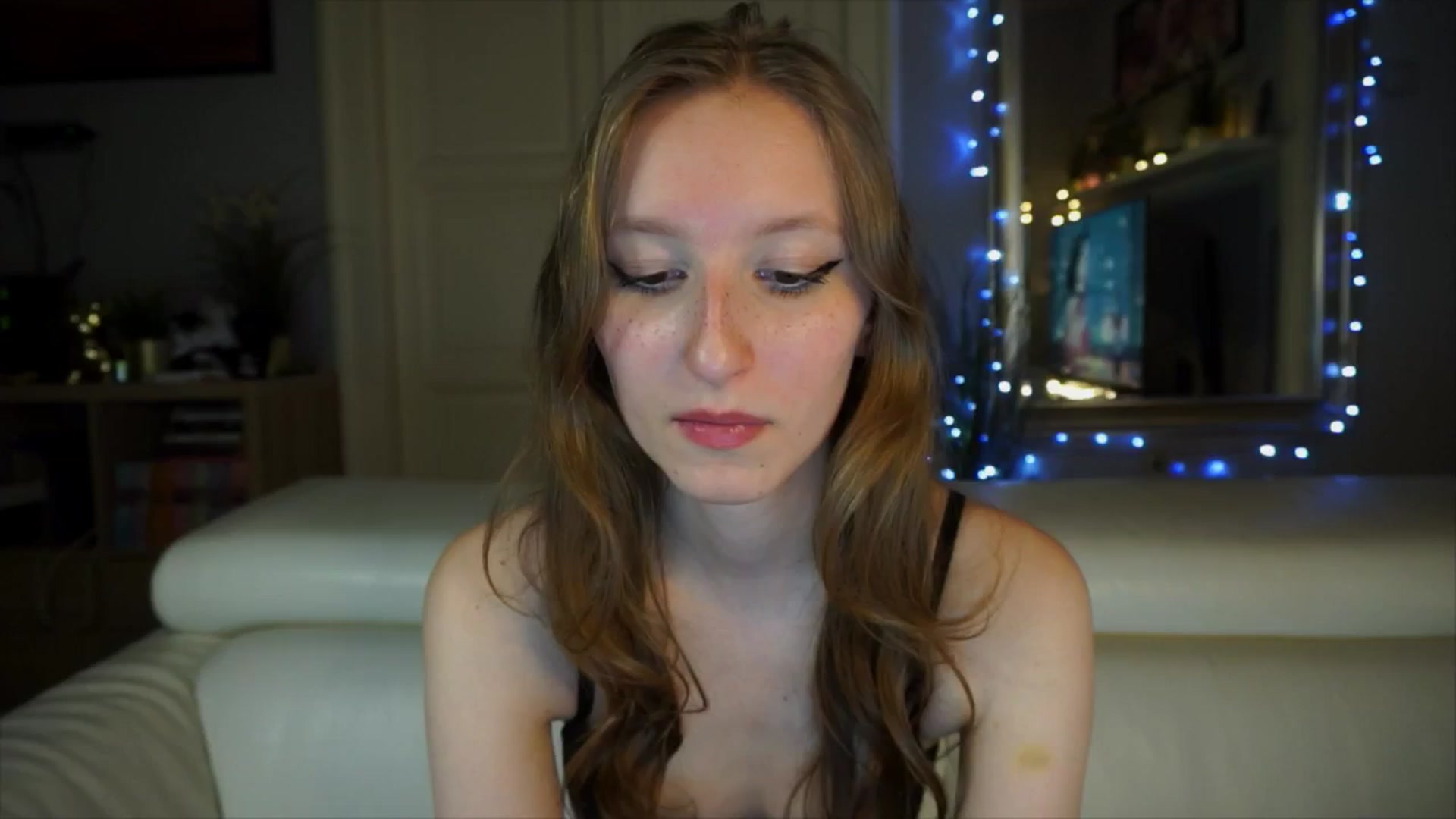 Gallery image thumbnail from Sw33t_g1rl's myfreecams stream on, 03/29/2026, 20:27 image 4 of 20