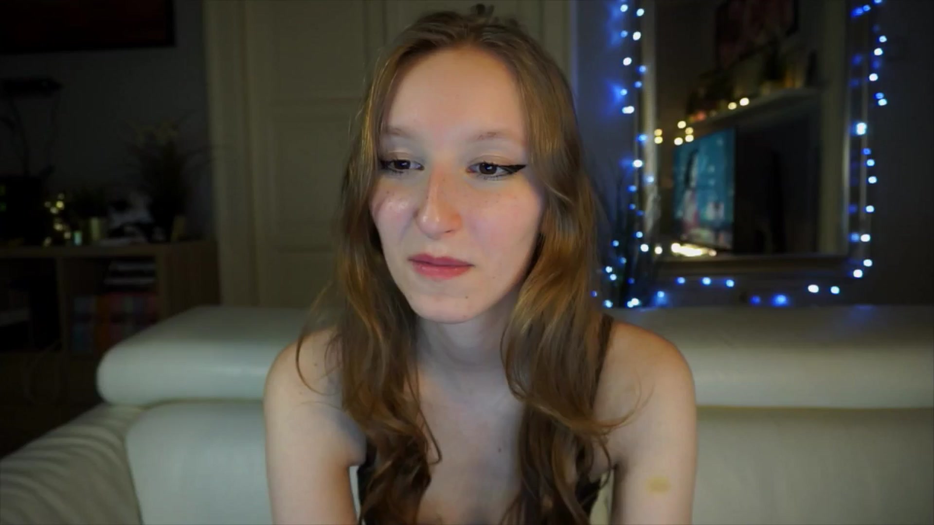 Gallery image thumbnail from Sw33t_g1rl's myfreecams stream on, 03/29/2026, 20:27 image 5 of 20