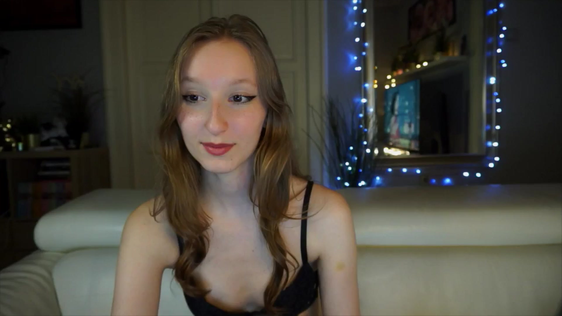 Gallery image thumbnail from Sw33t_g1rl's myfreecams stream on, 03/29/2026, 20:27 image 13 of 20
