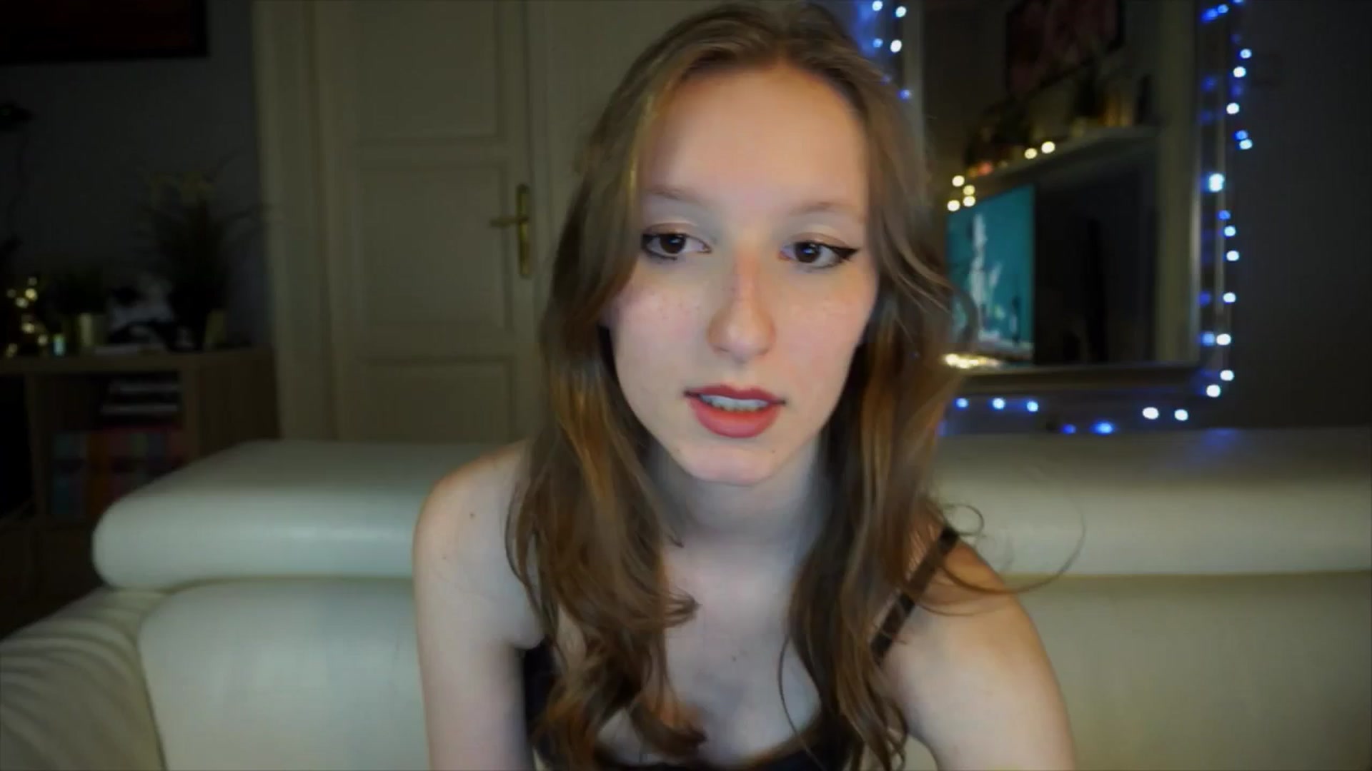 Gallery image thumbnail from Sw33t_g1rl's myfreecams stream on, 03/29/2026, 20:27 image 16 of 20