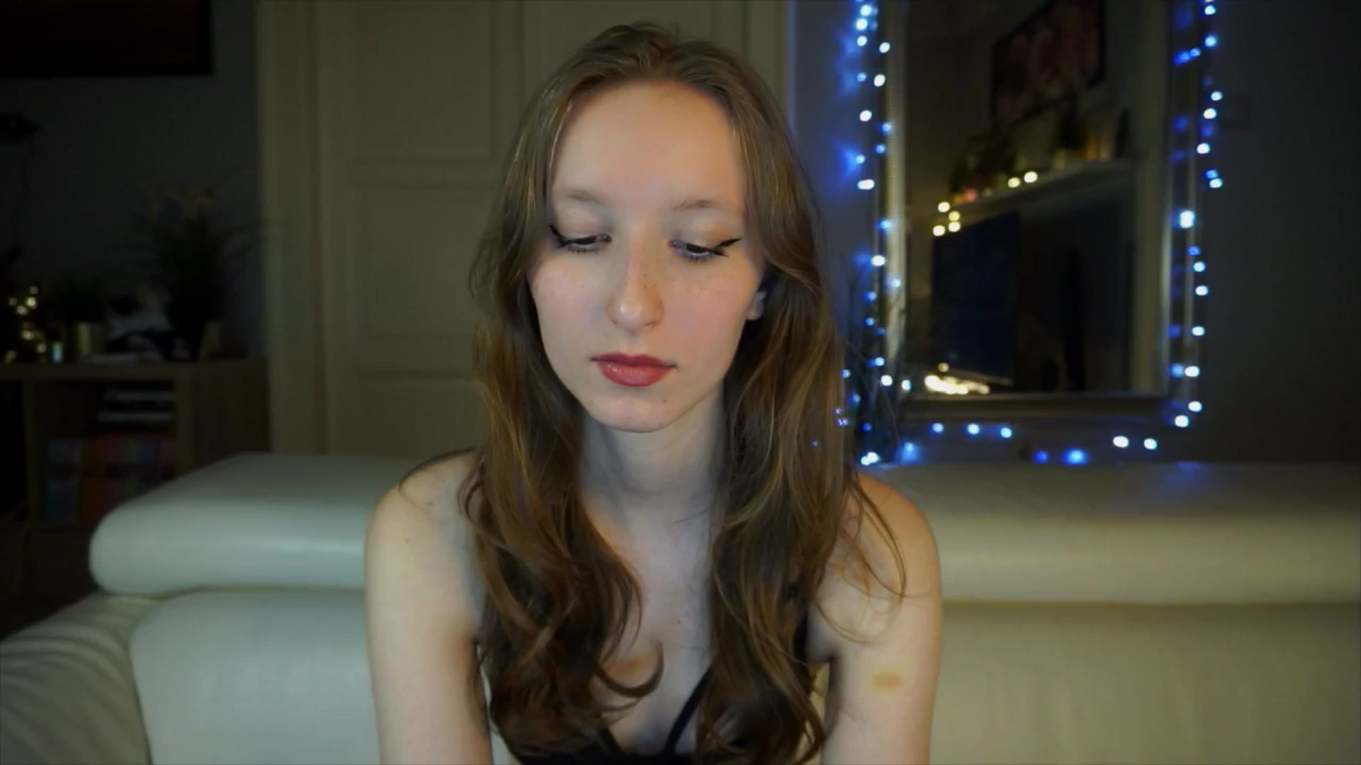 Gallery image thumbnail from Sw33t_g1rl's myfreecams stream on, 03/31/2026, 18:03 image 20 of 20