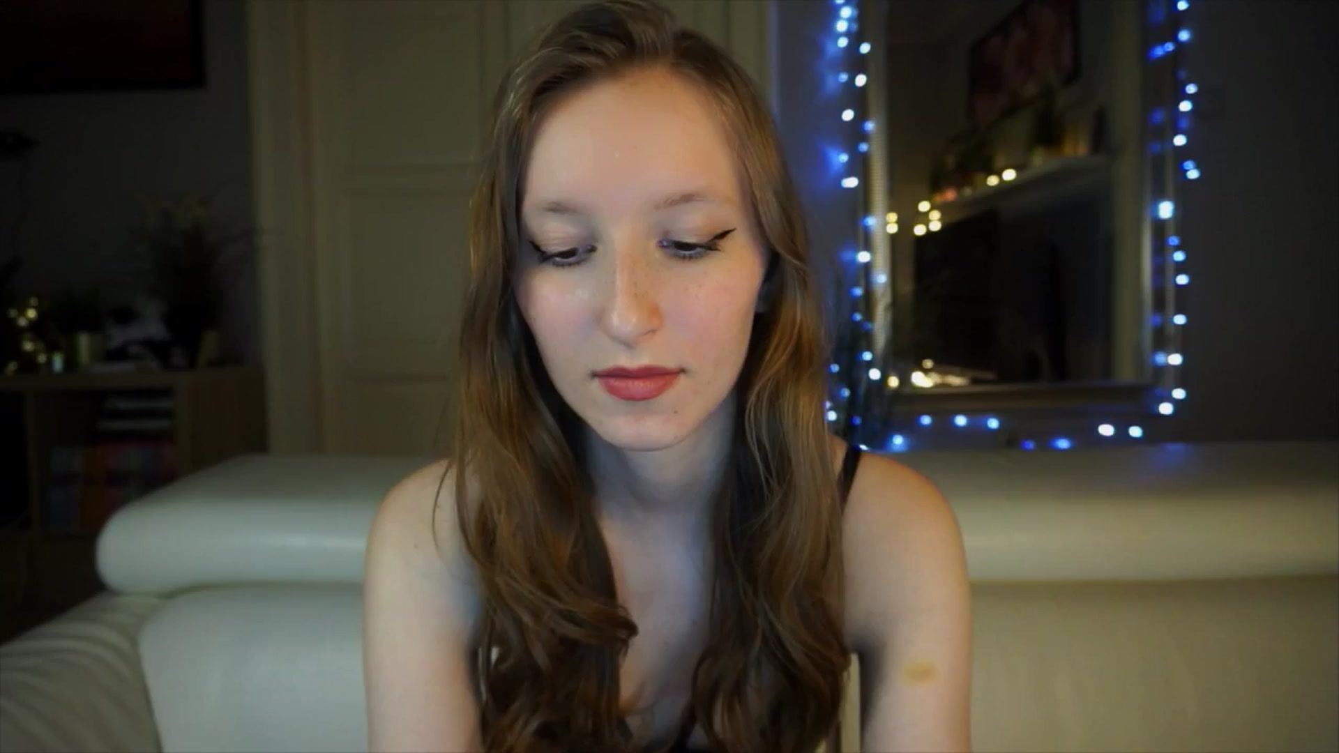 Gallery image thumbnail from Sw33t_g1rl's myfreecams stream on, 03/31/2026, 20:43 image 11 of 20