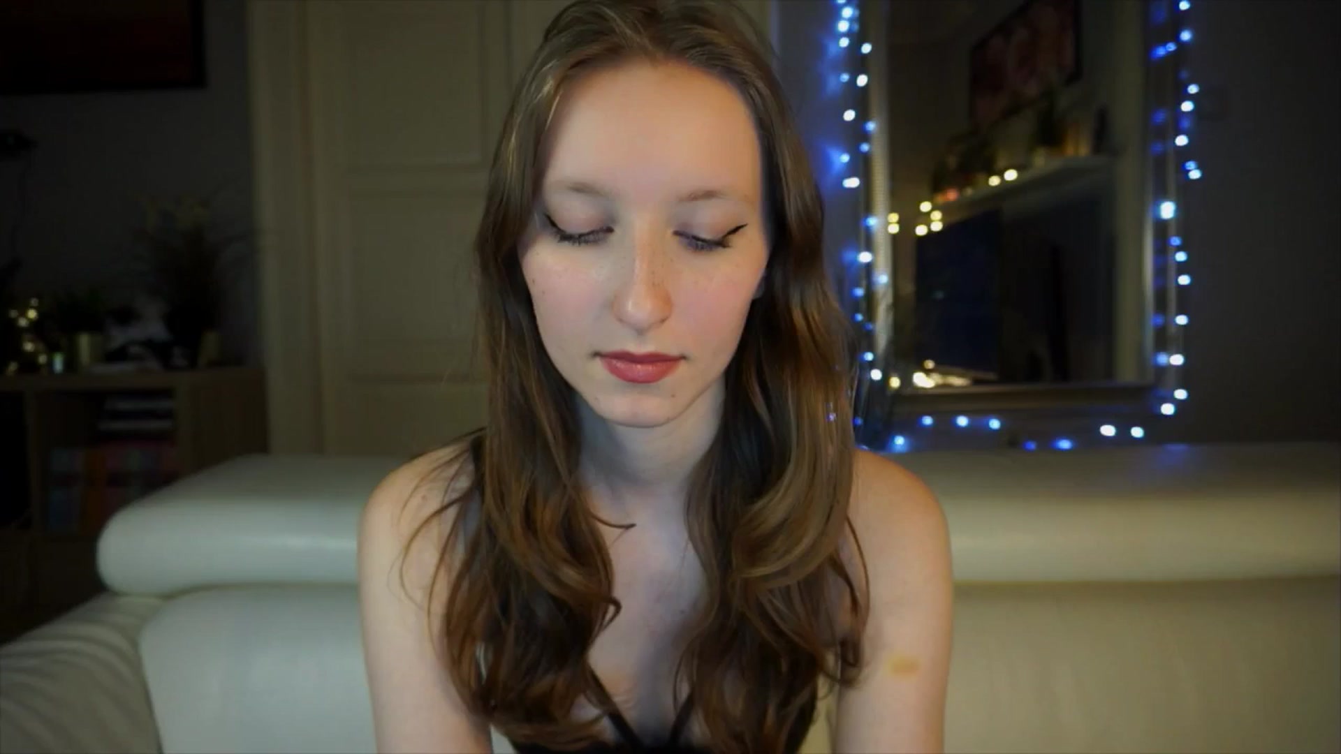 Gallery image thumbnail from Sw33t_g1rl's myfreecams stream on, 03/31/2026, 20:43 image 9 of 20