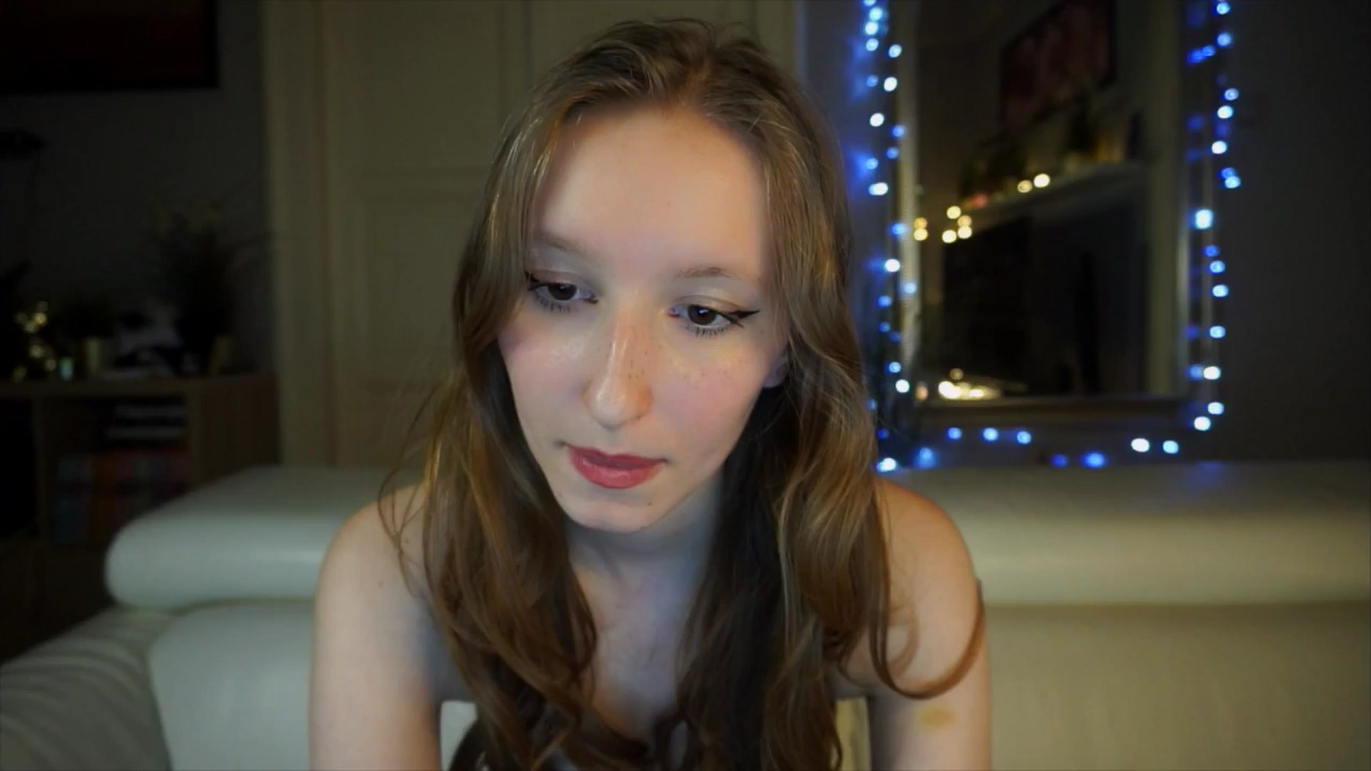 Gallery image thumbnail from Sw33t_g1rl's myfreecams stream on, 03/31/2026, 20:43 image 19 of 20