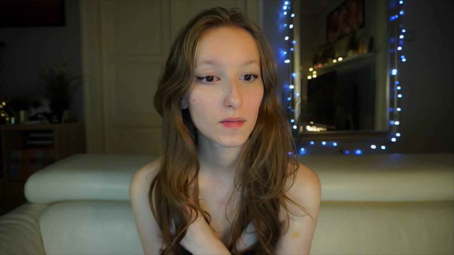 Gallery image thumbnail from Sw33t_g1rl's myfreecams stream on, 04/01/2026, 08:39 image 7 of 20