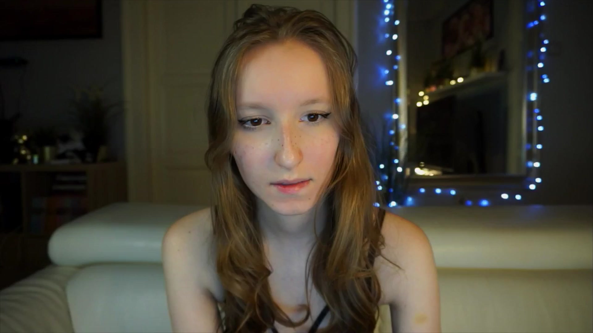 Gallery image thumbnail from Sw33t_g1rl's myfreecams stream on, 04/01/2026, 08:39 image 18 of 20