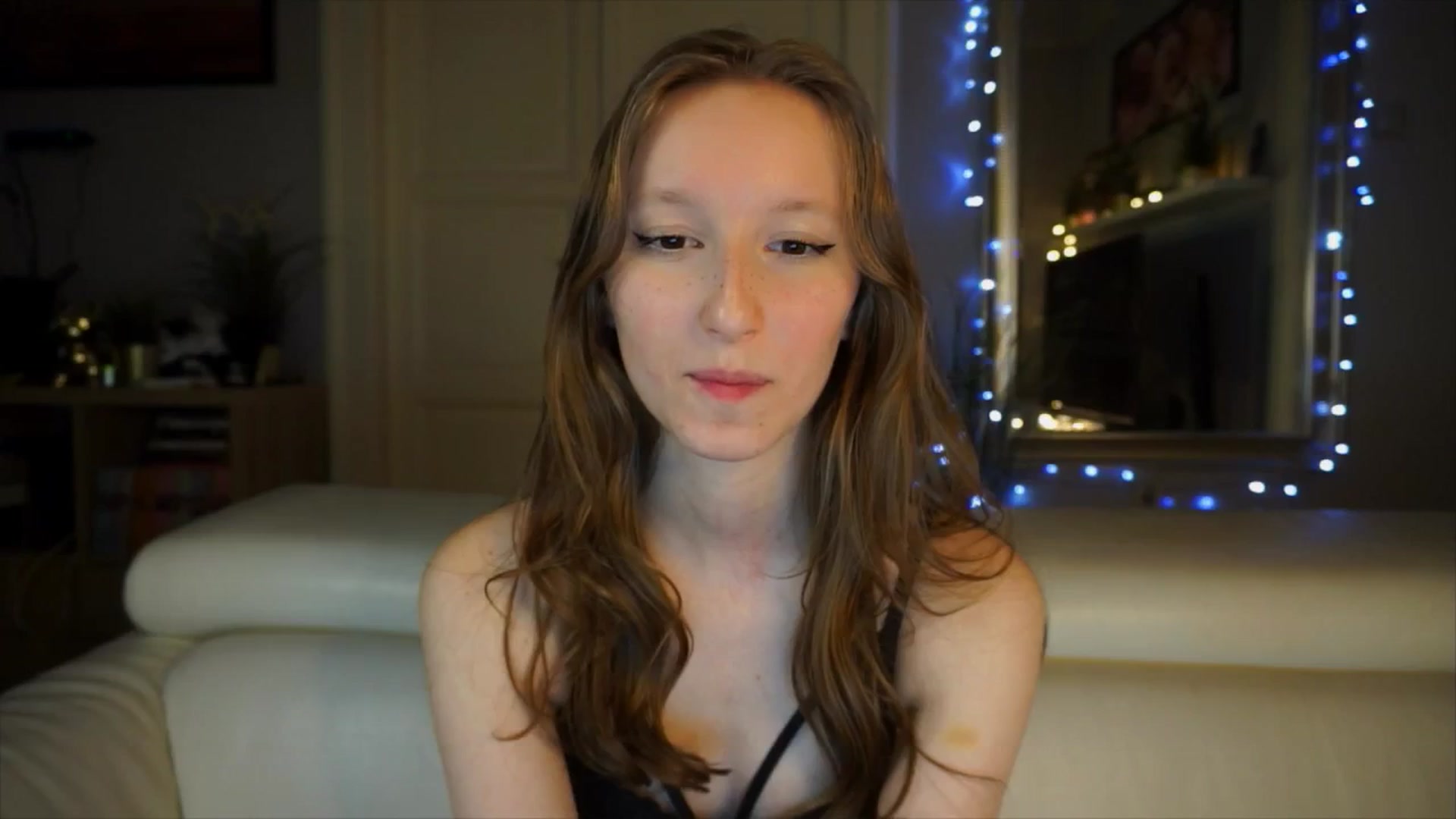 Gallery image thumbnail from Sw33t_g1rl's myfreecams stream on, 04/01/2026, 09:48 image 5 of 20