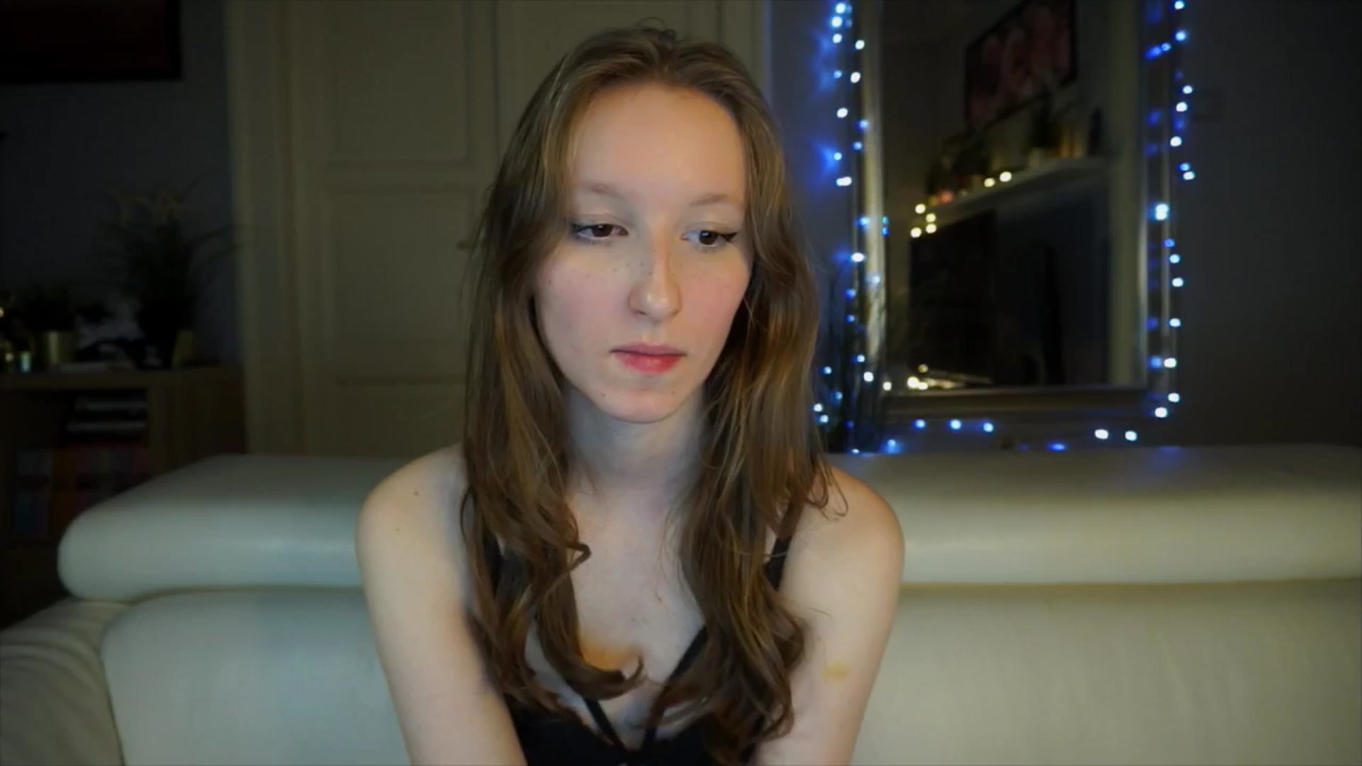 Gallery image thumbnail from Sw33t_g1rl's myfreecams stream on, 04/01/2026, 09:48 image 12 of 20