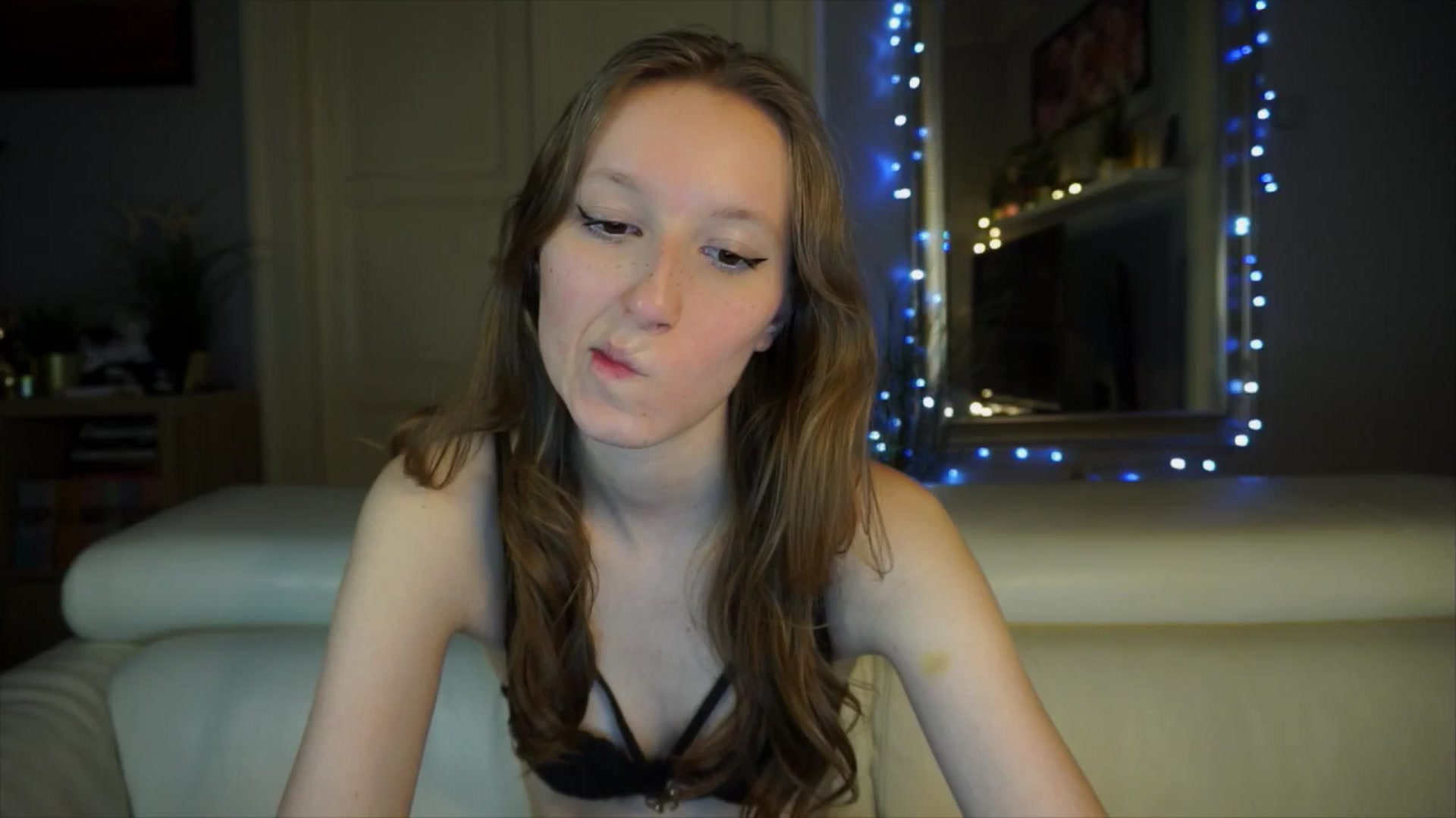 Gallery image thumbnail from Sw33t_g1rl's myfreecams stream on, 04/01/2026, 09:48 image 13 of 20