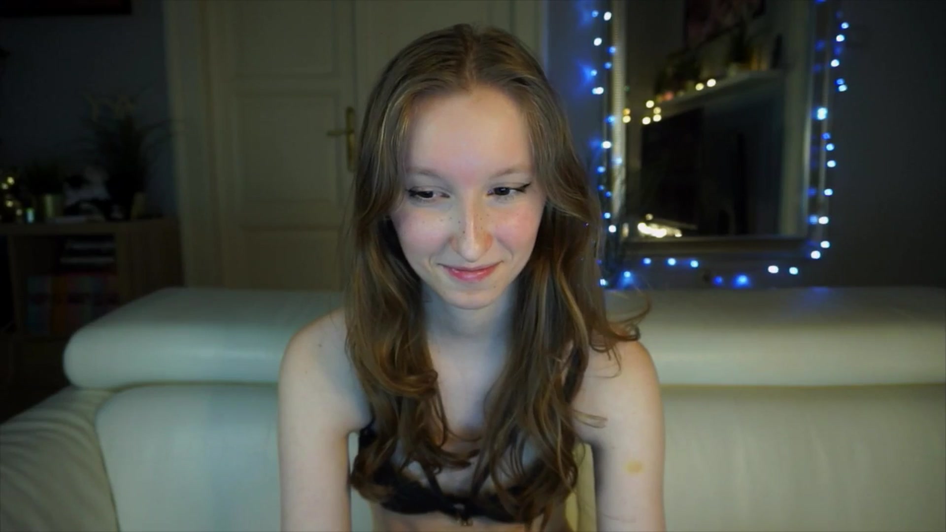 Gallery image thumbnail from Sw33t_g1rl's myfreecams stream on, 04/01/2026, 11:42 image 4 of 20