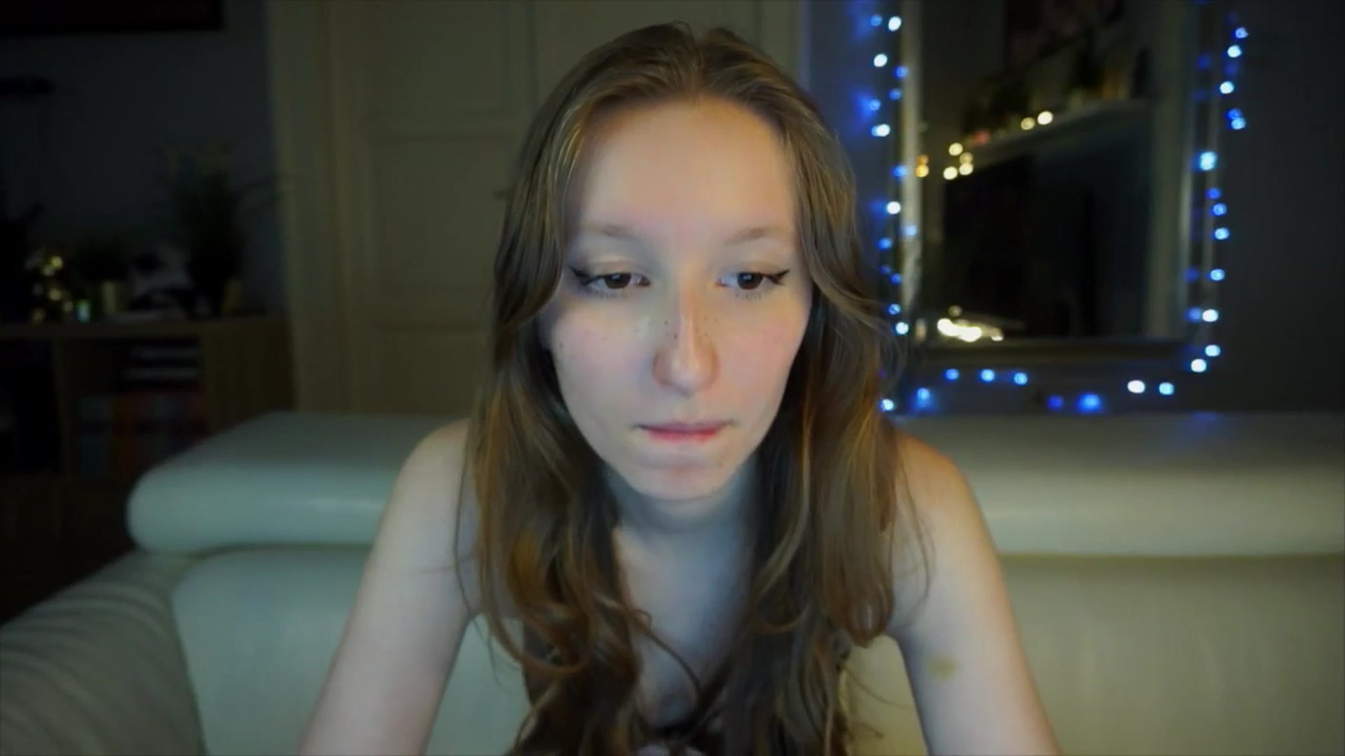 Gallery image thumbnail from Sw33t_g1rl's myfreecams stream on, 04/01/2026, 11:42 image 15 of 20
