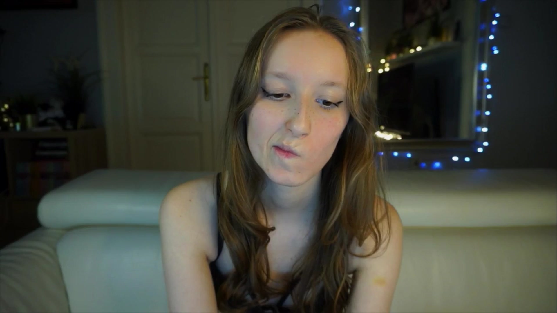 Gallery image thumbnail from Sw33t_g1rl's myfreecams stream on, 04/01/2026, 11:42 image 6 of 20