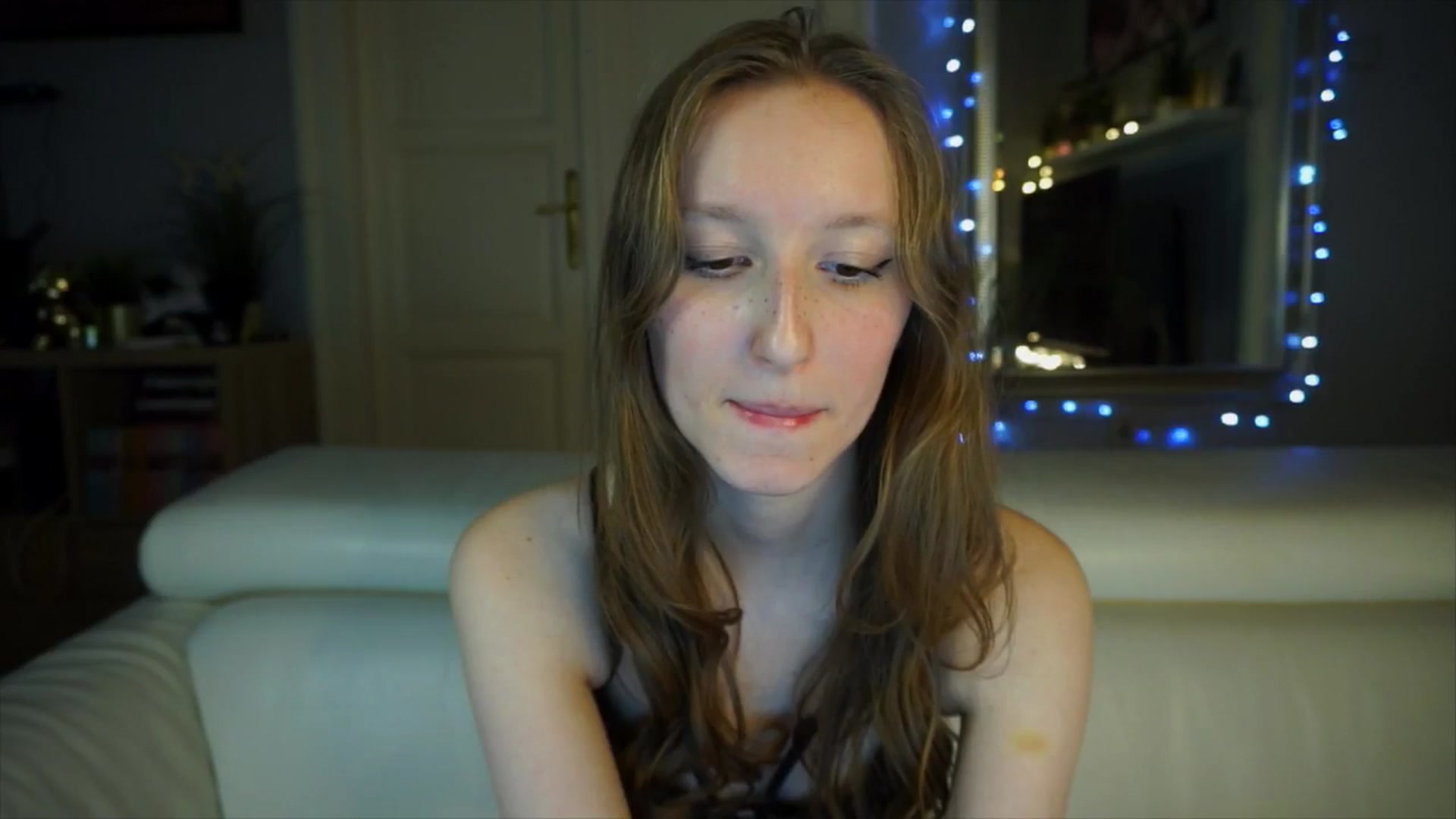 Gallery image thumbnail from Sw33t_g1rl's myfreecams stream on, 04/01/2026, 11:42 image 9 of 20