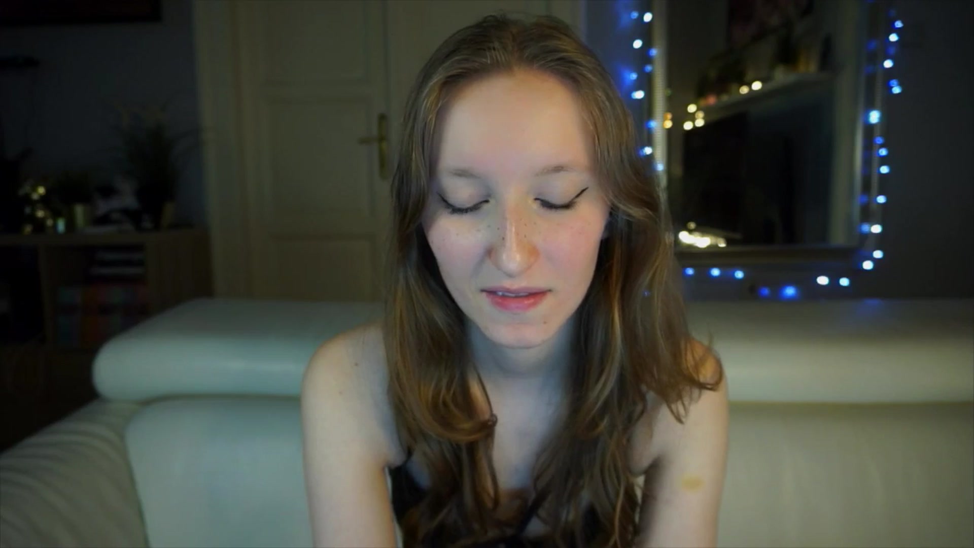Gallery image thumbnail from Sw33t_g1rl's myfreecams stream on, 04/01/2026, 11:42 image 12 of 20
