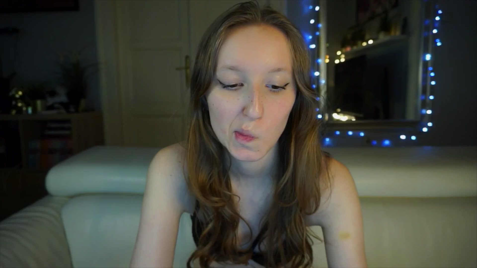 Gallery image thumbnail from Sw33t_g1rl's myfreecams stream on, 04/01/2026, 11:42 image 16 of 20