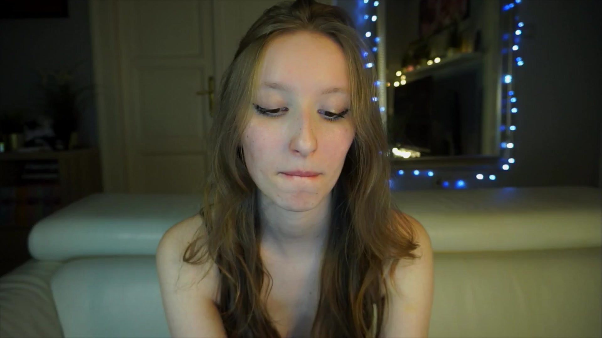 Gallery image thumbnail from Sw33t_g1rl's myfreecams stream on, 04/03/2026, 19:07 image 3 of 20