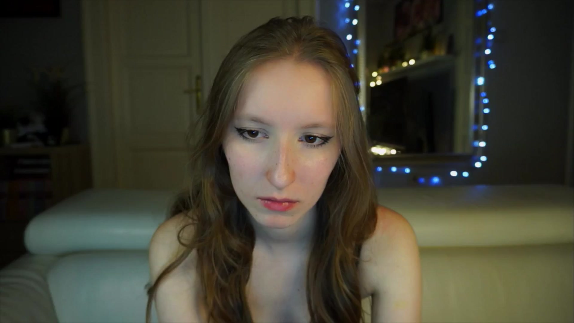 Gallery image thumbnail from Sw33t_g1rl's myfreecams stream on, 04/03/2026, 19:07 image 6 of 20
