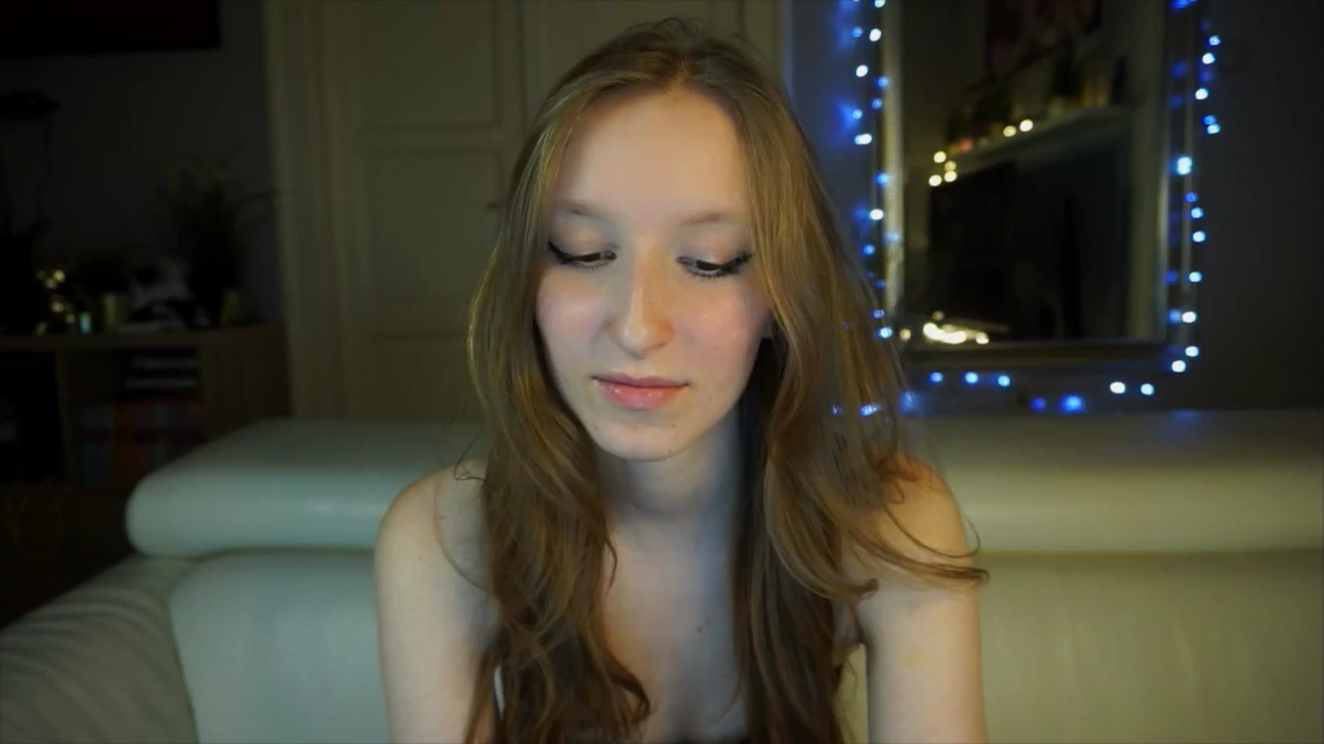 Gallery image thumbnail from Sw33t_g1rl's myfreecams stream on, 04/03/2026, 19:07 image 20 of 20
