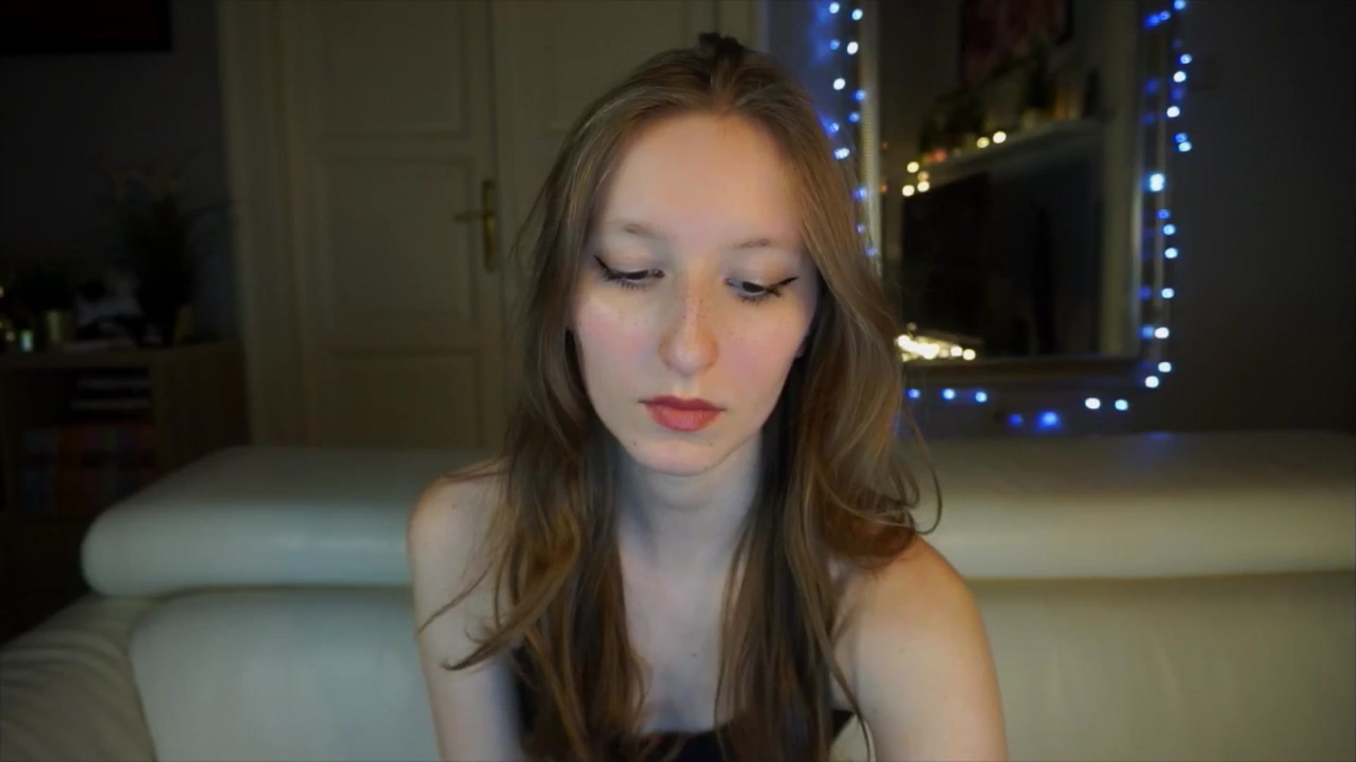 Gallery image thumbnail from Sw33t_g1rl's myfreecams stream on, 04/04/2026, 18:43 image 3 of 20