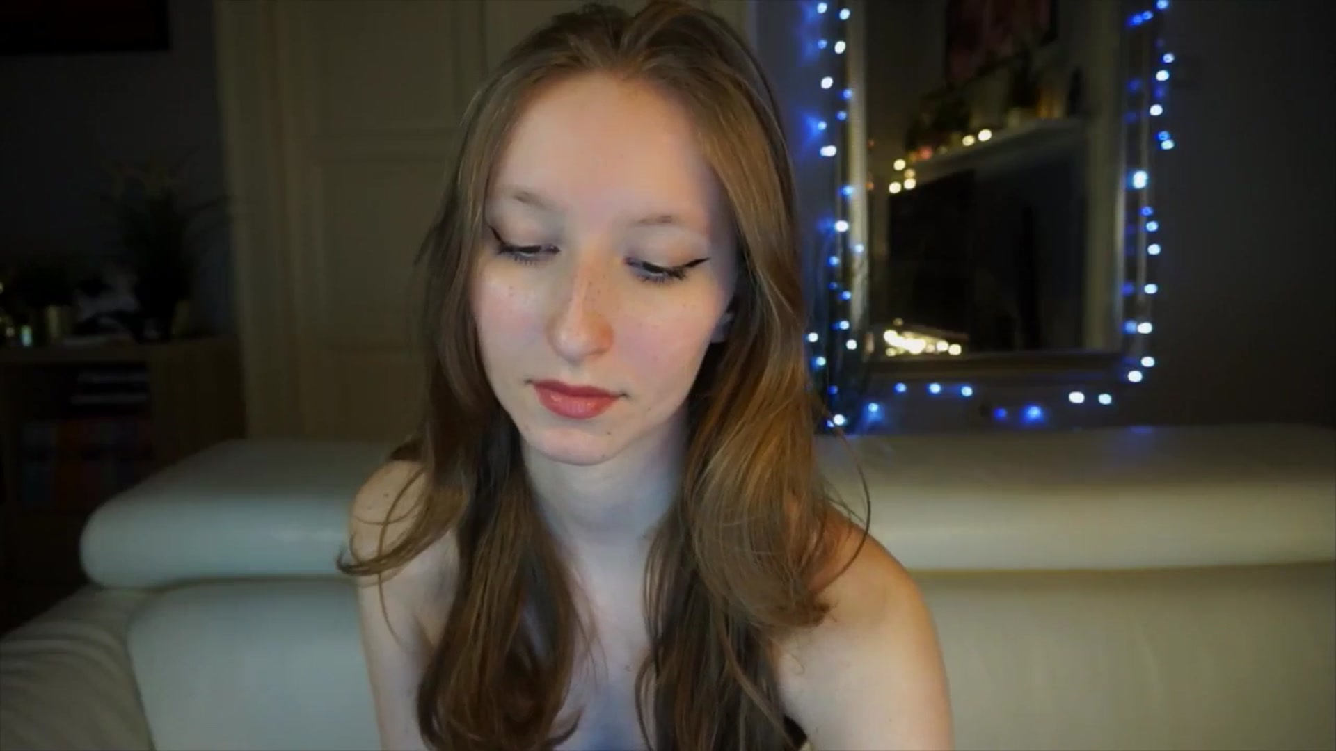 Gallery image thumbnail from Sw33t_g1rl's myfreecams stream on, 04/04/2026, 18:43 image 2 of 20