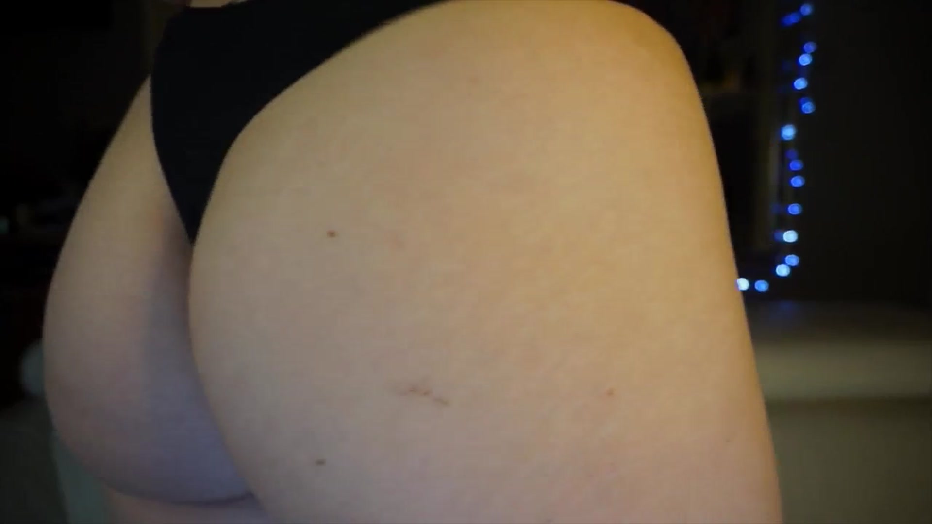 Gallery image thumbnail from Sw33t_g1rl's myfreecams stream on, 04/04/2026, 18:43 image 16 of 20