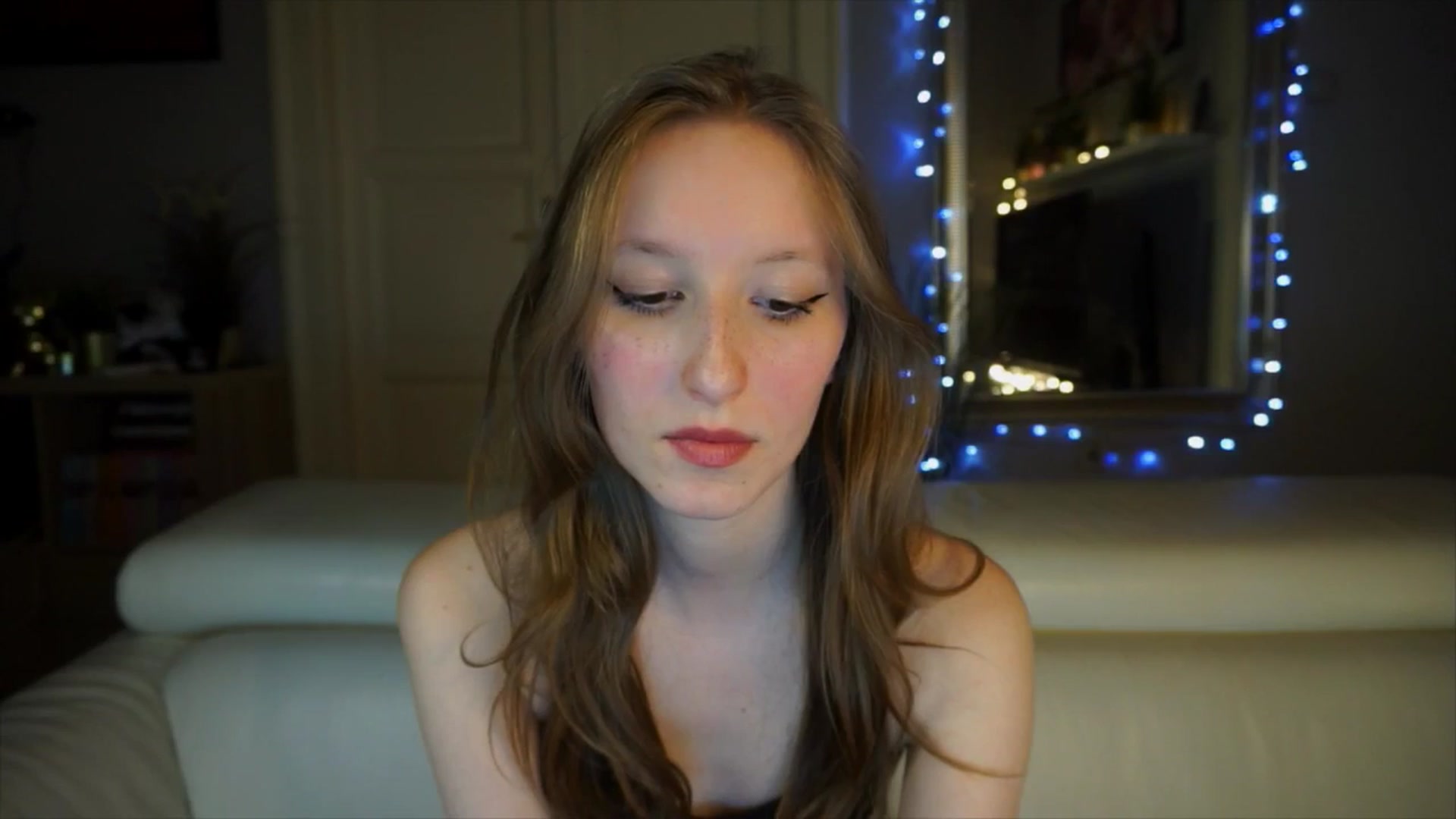 Gallery image thumbnail from Sw33t_g1rl's myfreecams stream on, 04/04/2026, 18:43 image 10 of 20