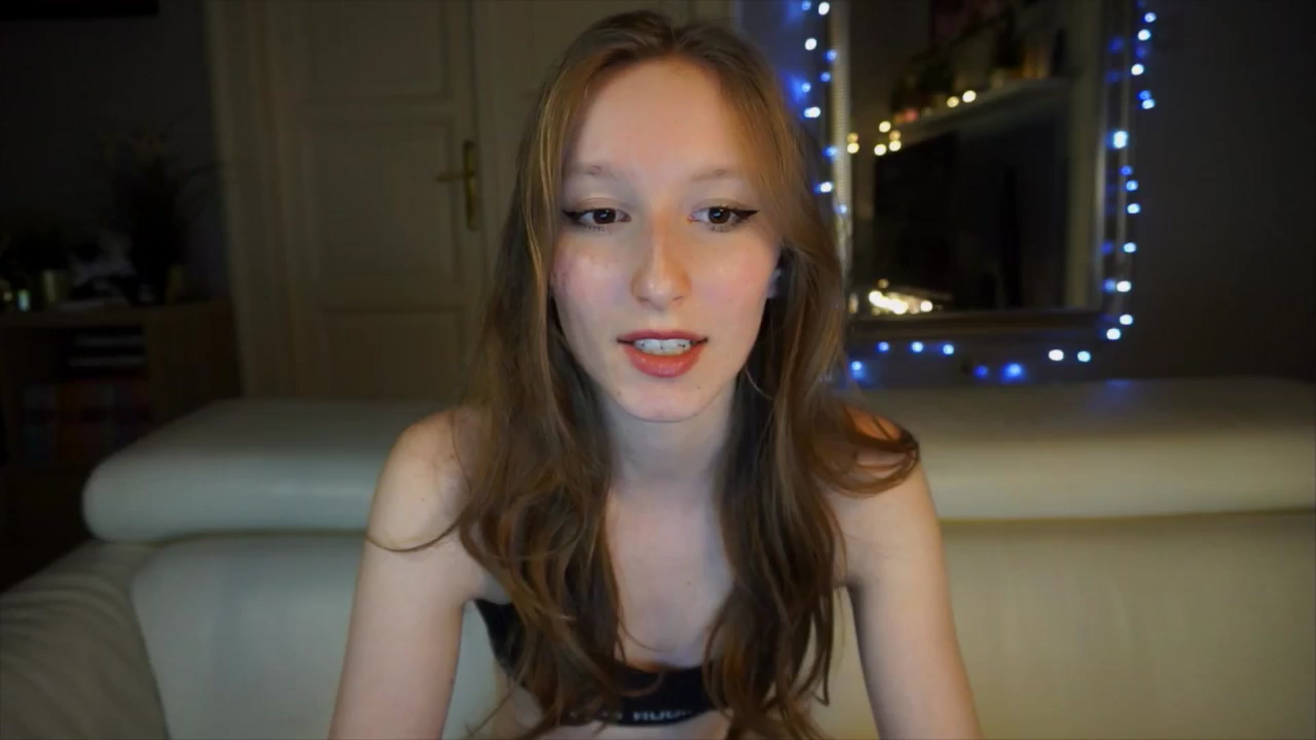 Gallery image thumbnail from Sw33t_g1rl's myfreecams stream on, 04/04/2026, 20:30 image 15 of 20