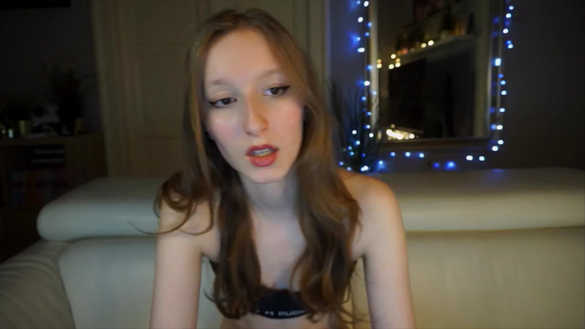 Gallery image thumbnail from Sw33t_g1rl's myfreecams stream on, 04/04/2026, 20:30 image 9 of 20