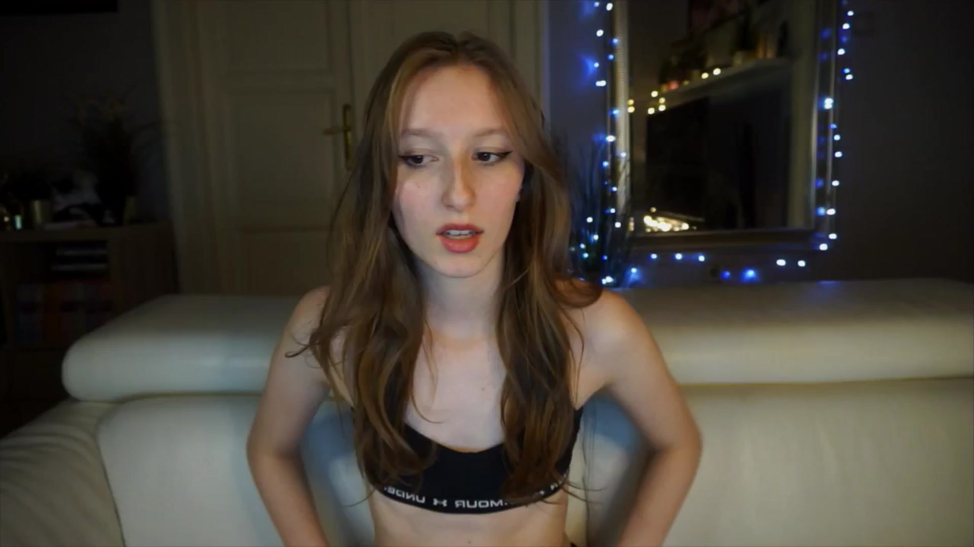 Gallery image thumbnail from Sw33t_g1rl's myfreecams stream on, 04/04/2026, 20:30 image 19 of 20