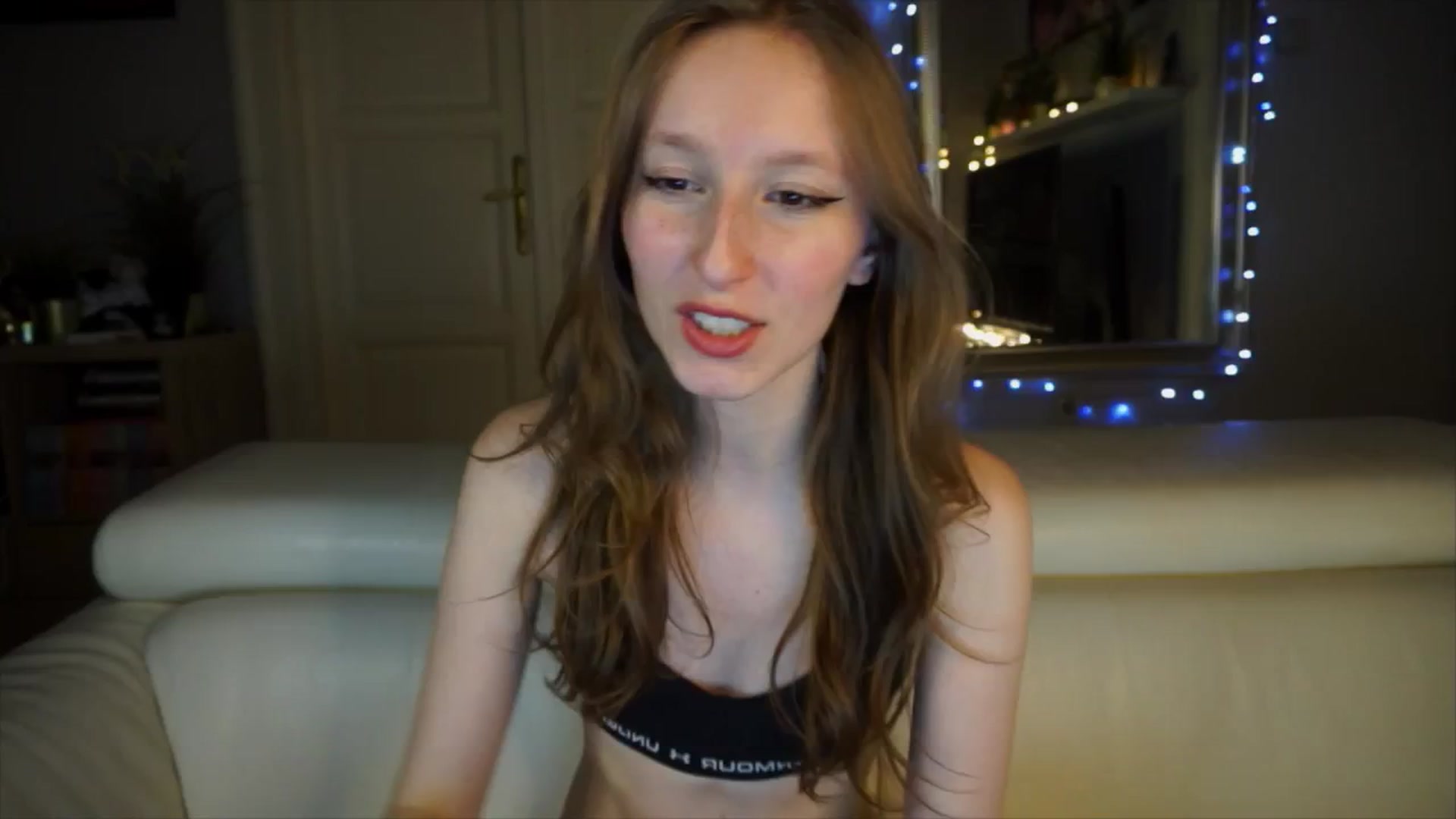 Gallery image thumbnail from Sw33t_g1rl's myfreecams stream on, 04/04/2026, 20:30 image 8 of 20